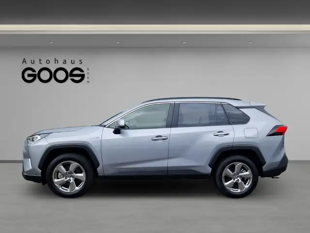 Toyota Rav4 view 2