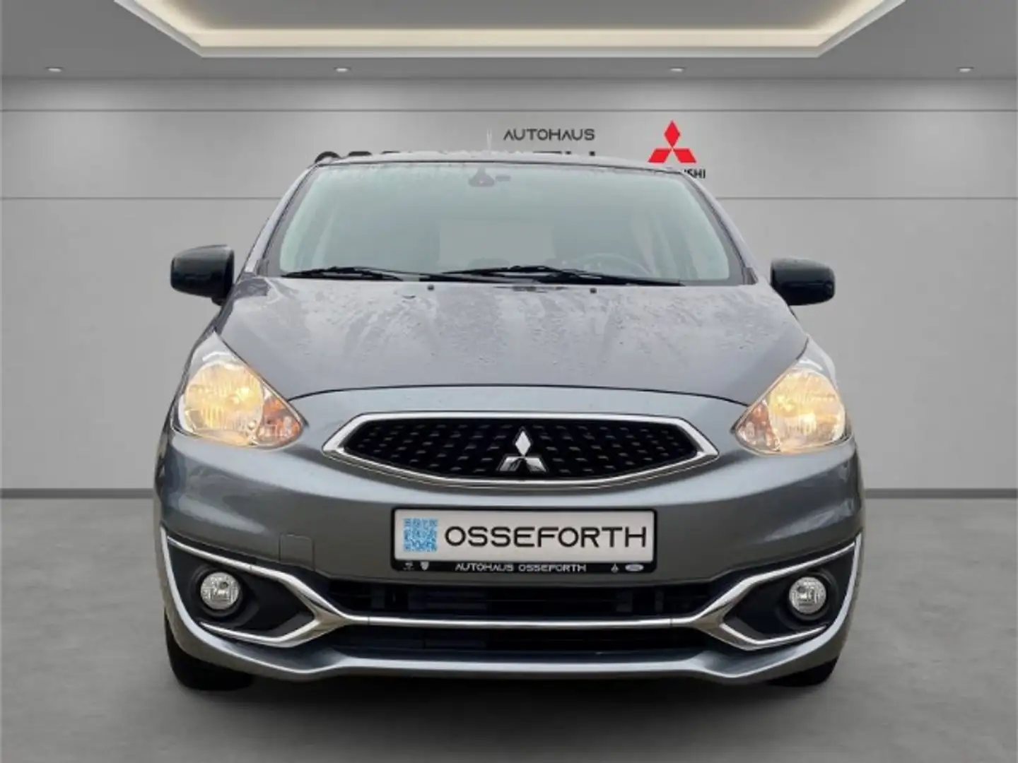 Mitsubishi Space Star Diamant Edition+ 1.2 80PS MT NAVI+SHZ Grau - 2