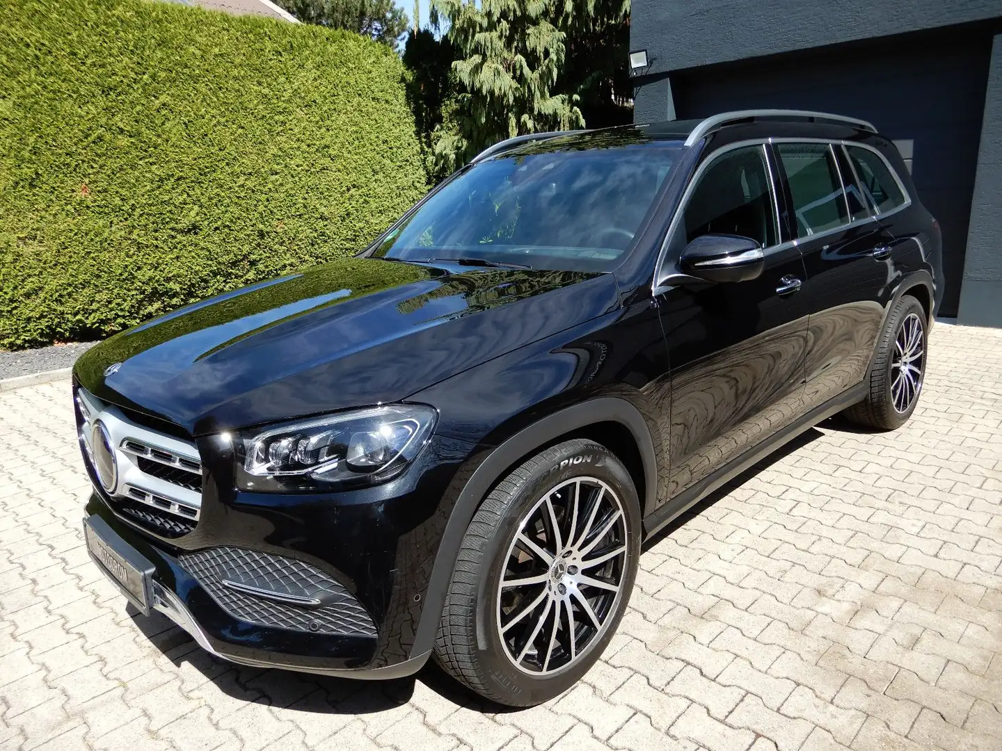 Mercedes-Benz GLS 450 GLS450 AIR PANO BURM DISTR SITZKLIMA 22ZOLL AMG Black - 1