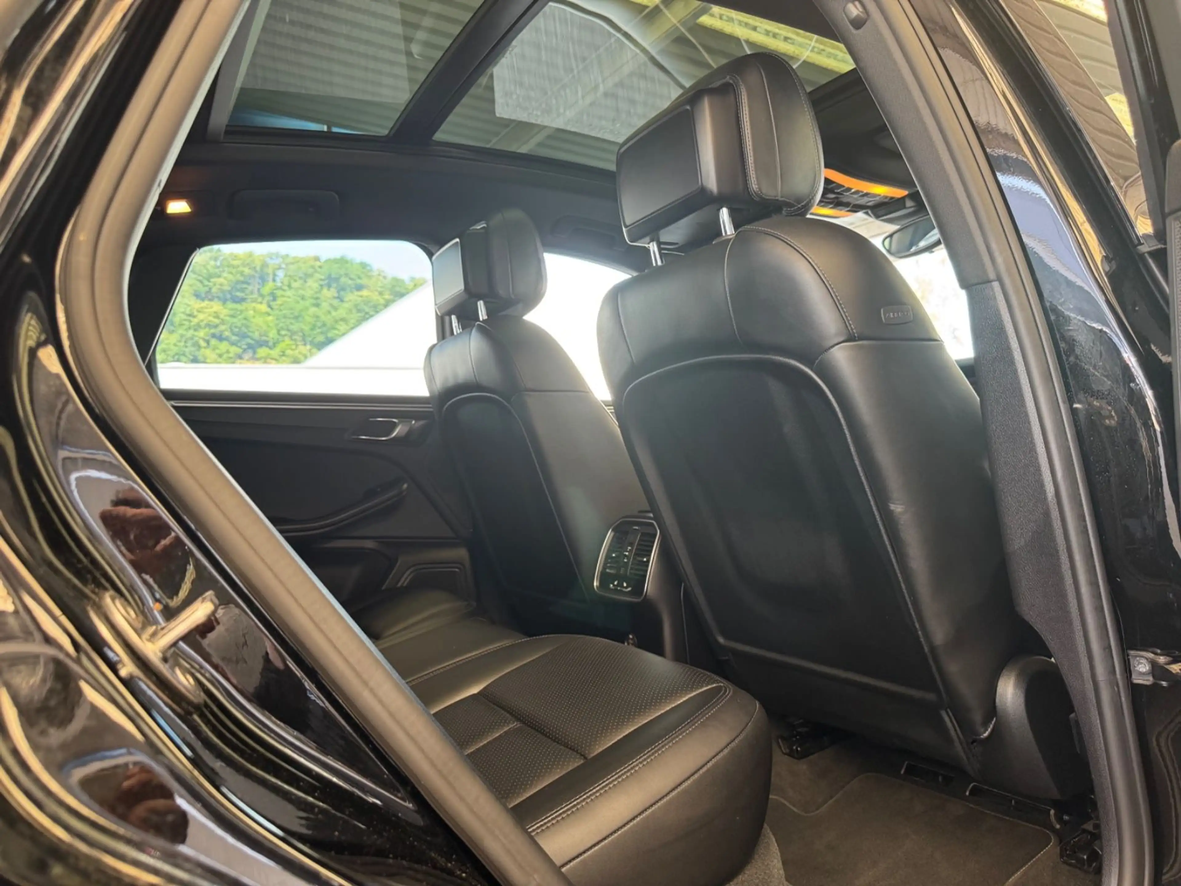Porsche Macan *Approved+Kamera+Luft+AHK+4x Sitz.Hz+Pano — photo 10