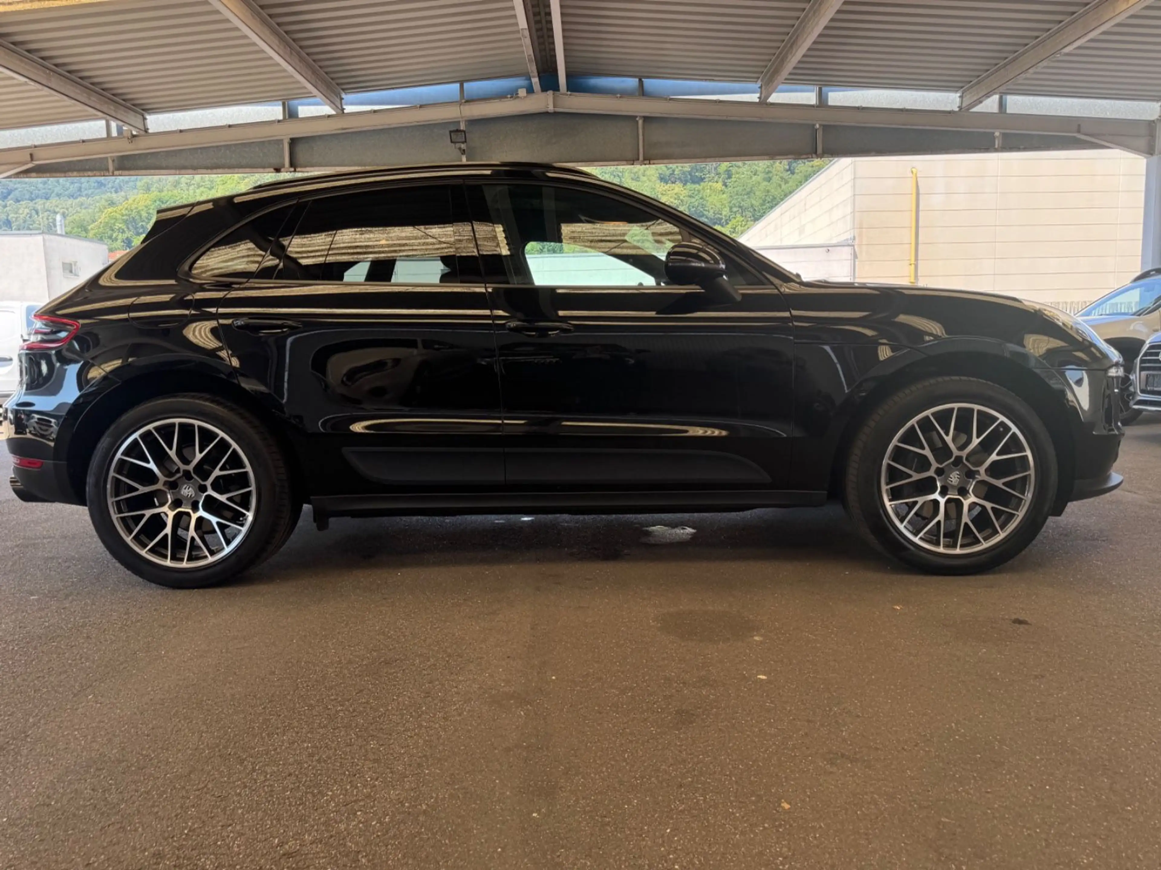 Porsche Macan *Approved+Kamera+Luft+AHK+4x Sitz.Hz+Pano — photo 5