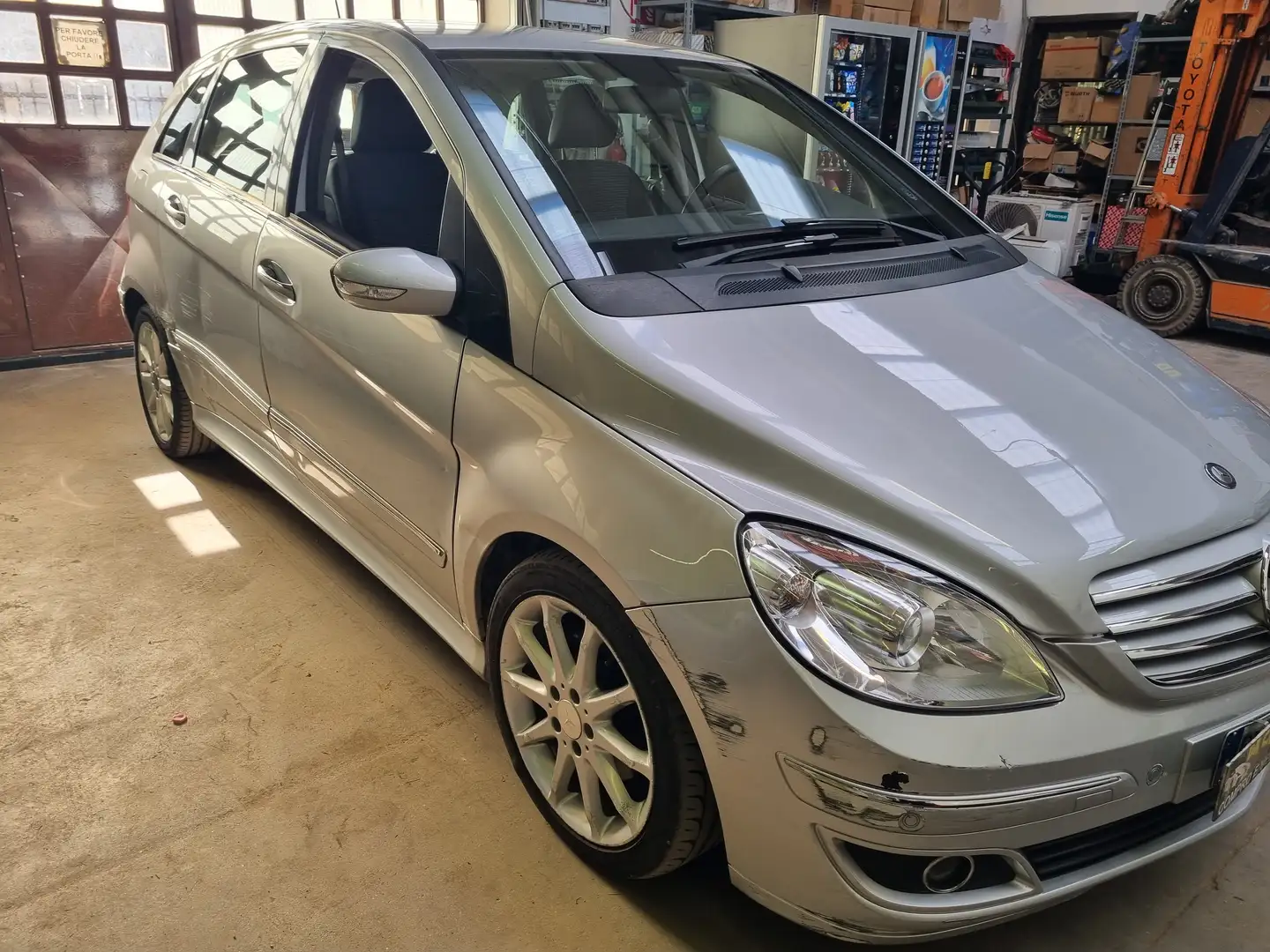 Mercedes-Benz B 200 cdi Sport Šedá - 2