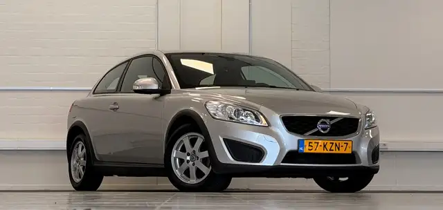 Volvo C30 view 2