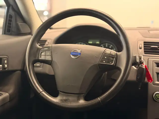 Volvo C30 view 11