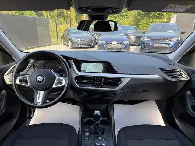 BMW 1 Series view 7