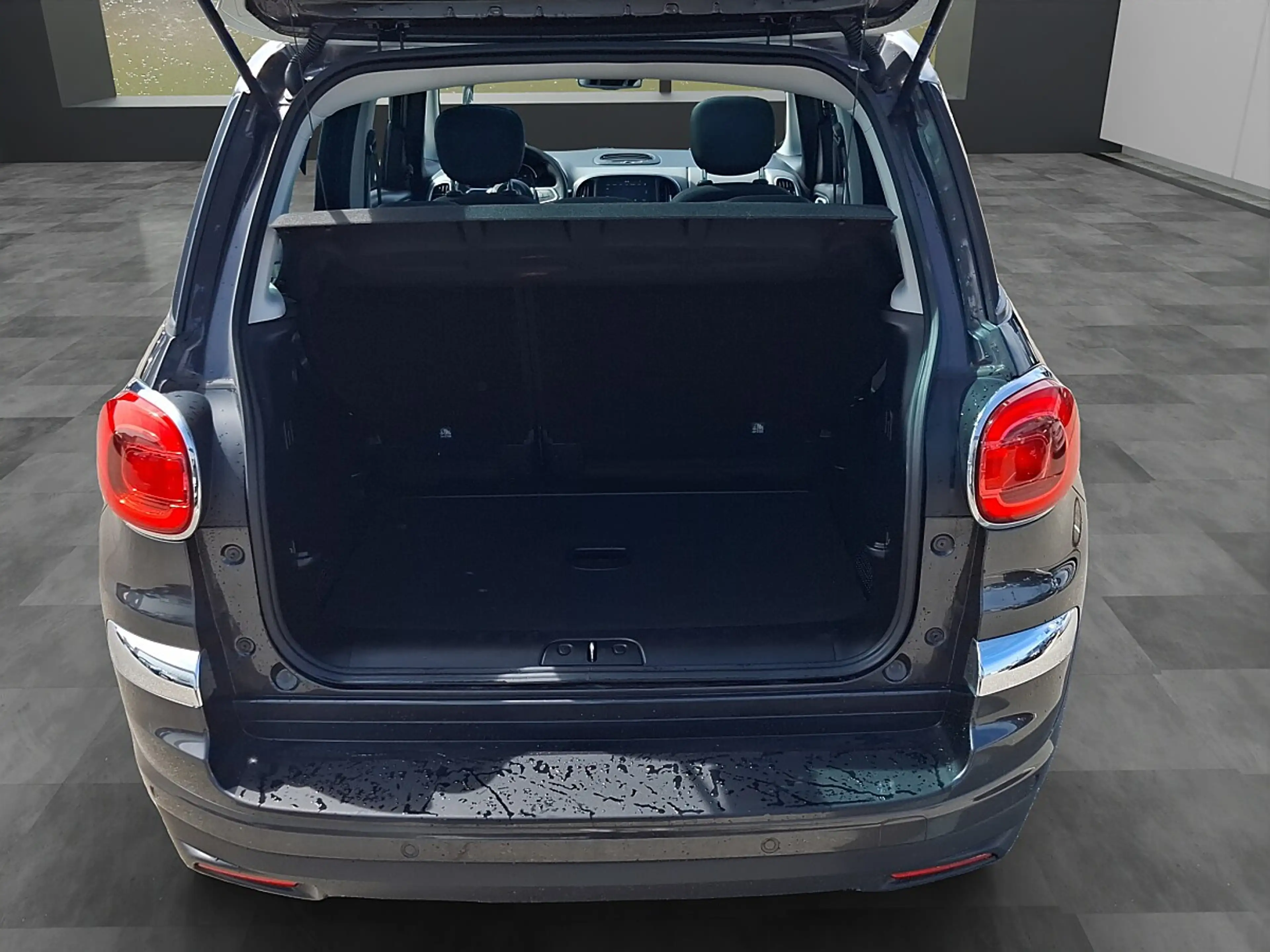 Fiat 500L 1,6 MultiJet II 120 Start&Stop Lounge — photo 12
