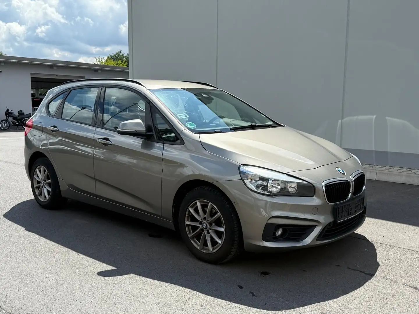 BMW 214 SHZ*Tempo*PDC*16LM Silber - 1