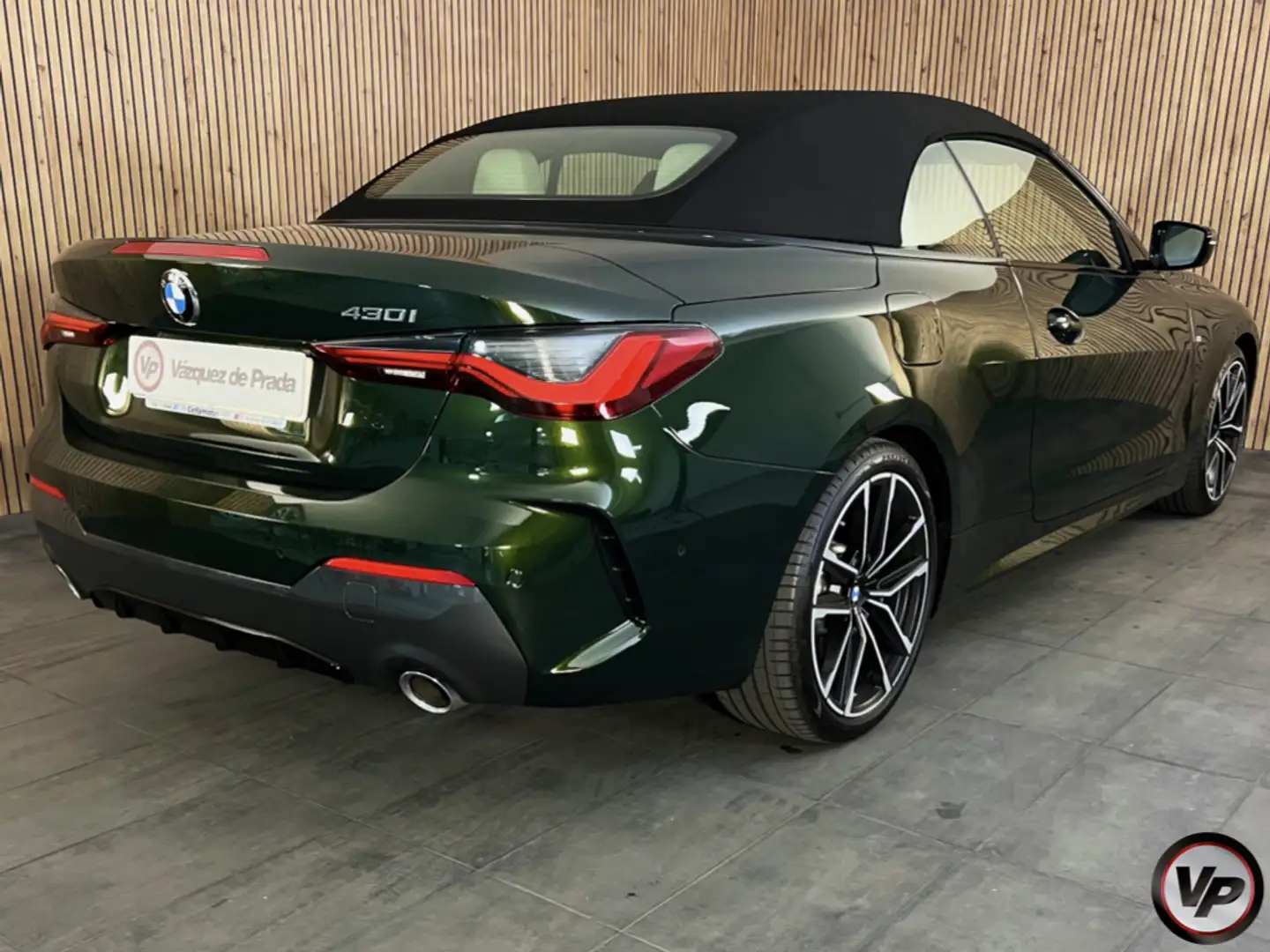 BMW 430 430iA Cabrio M Sport Verde - 2