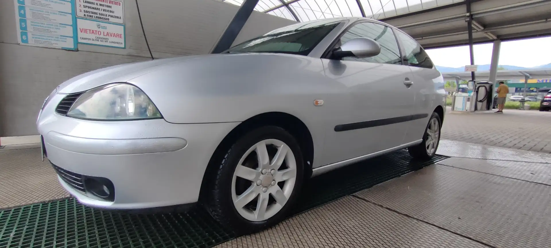 SEAT Ibiza 3p 1.4 16v Sport 100cv - 2