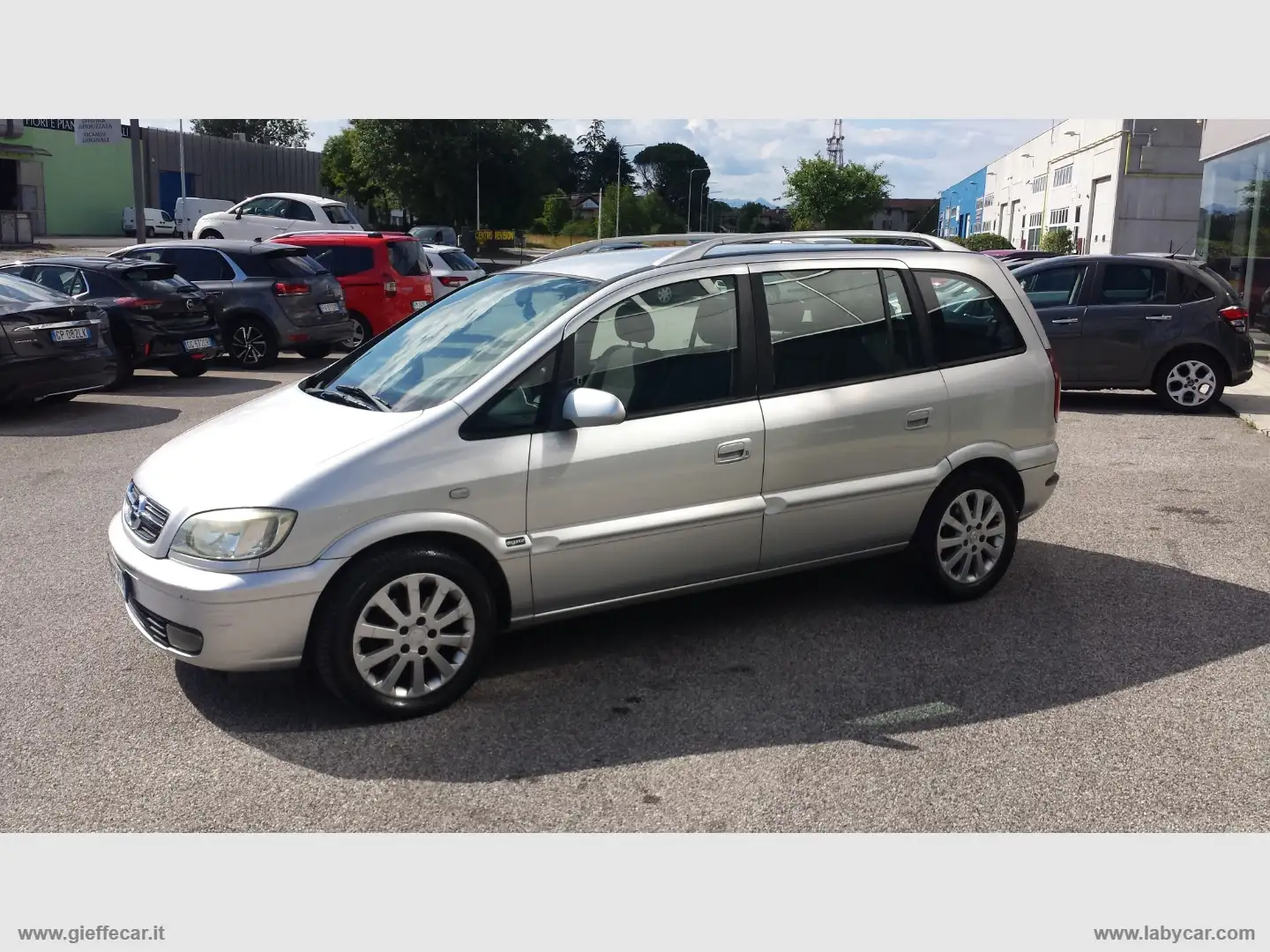 Opel Zafira 2.0 DTI Elegance 7 POSTI Argento - 1