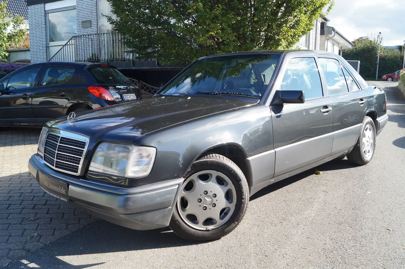 Mercedes-Benz E 320 /220PS/W124/SHZ/AUTOMATIK/LEDER - 1