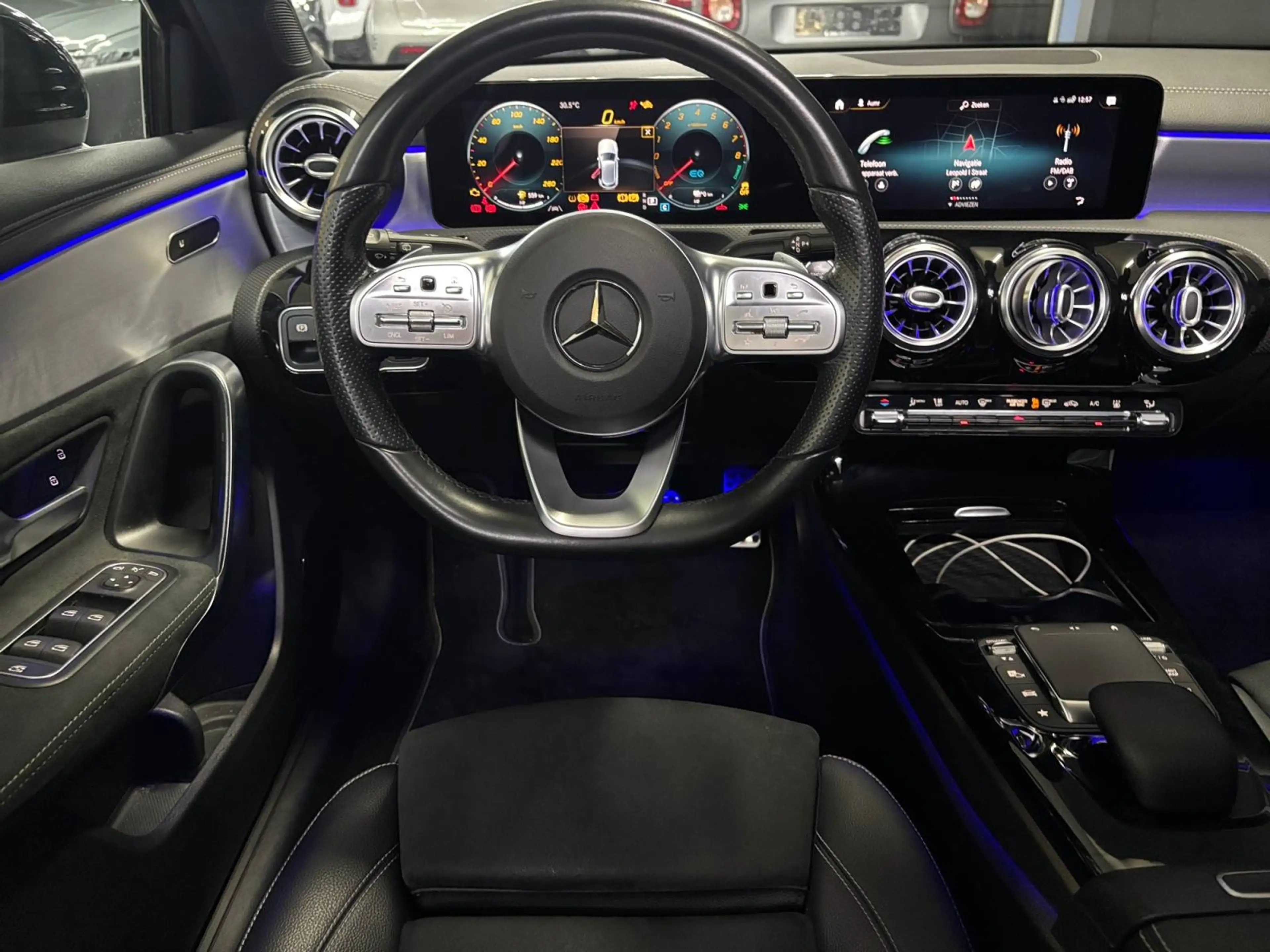 Mercedes-Benz A 250 A 250 e PHEV Pack AMG / Toit Pano / Garantie 12 MOIS — photo 13