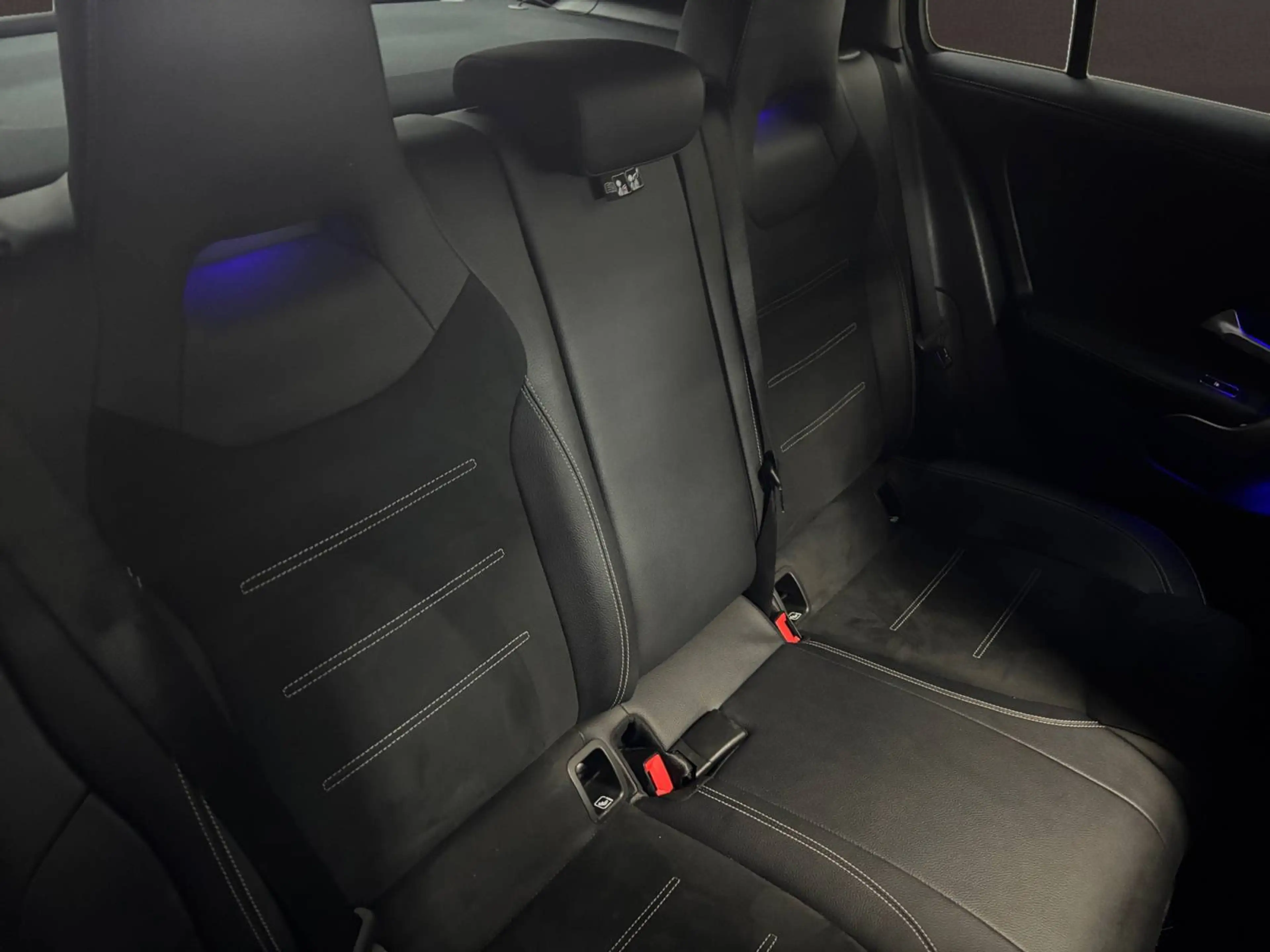 Mercedes-Benz A 250 A 250 e PHEV Pack AMG / Toit Pano / Garantie 12 MOIS — photo 10