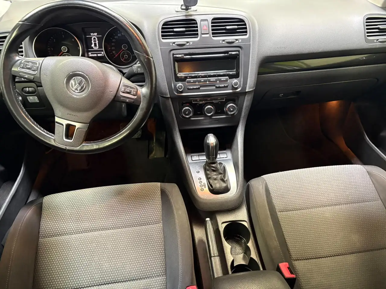Volkswagen Golf снимка Volkswagen Golf