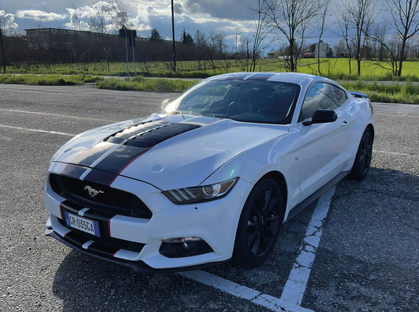 Ford Mustang 3.7 V6 Wit - 1