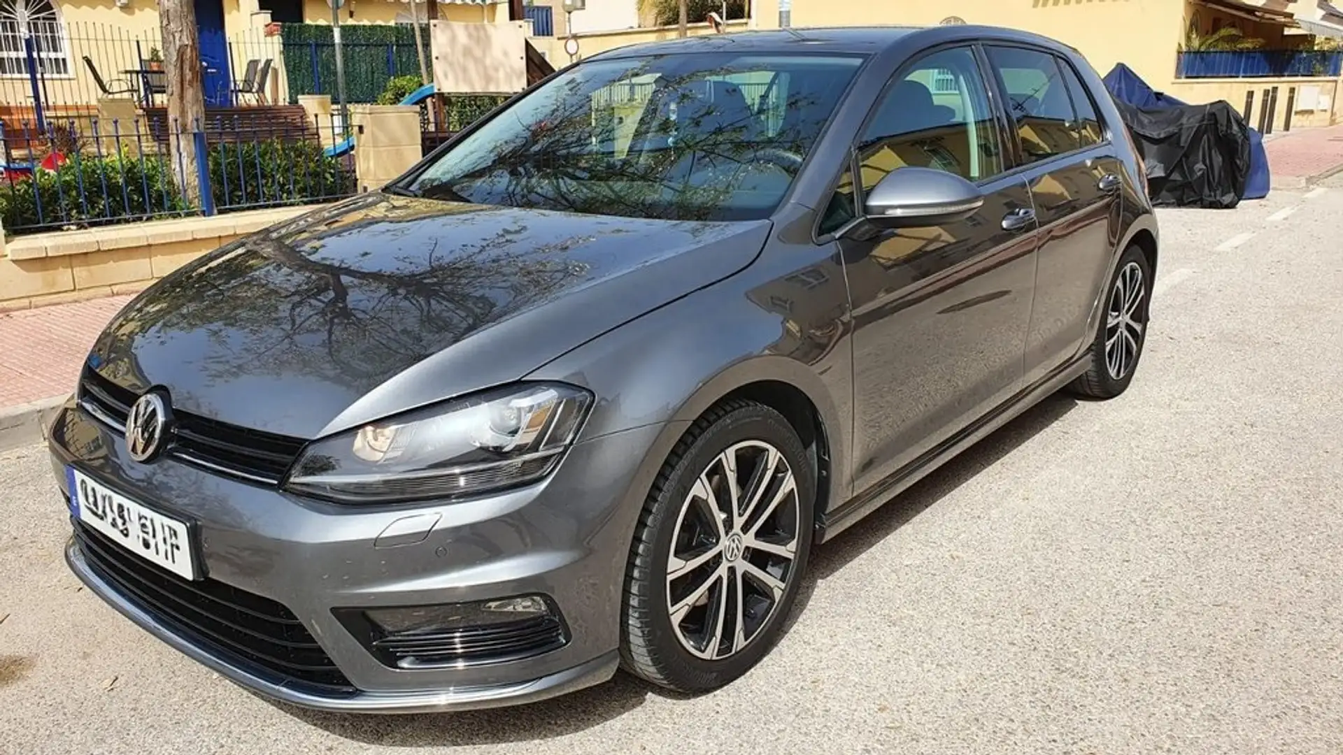 Volkswagen Golf 1.6TDI CR BMT Sport 105 Gris - 2