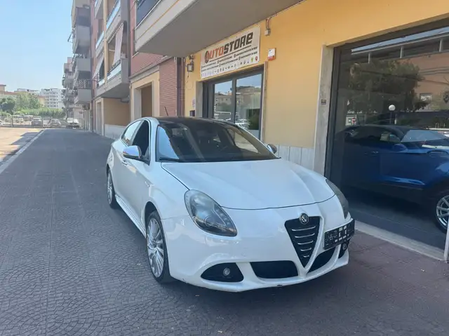 Alfa Romeo Giulietta Giulietta 2.0 jtdm(2) Distinctive 140cv