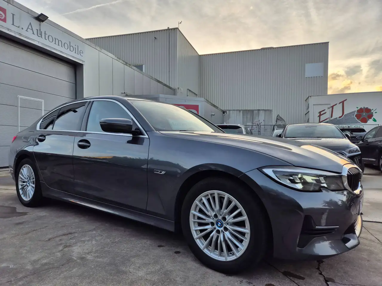 BMW 320