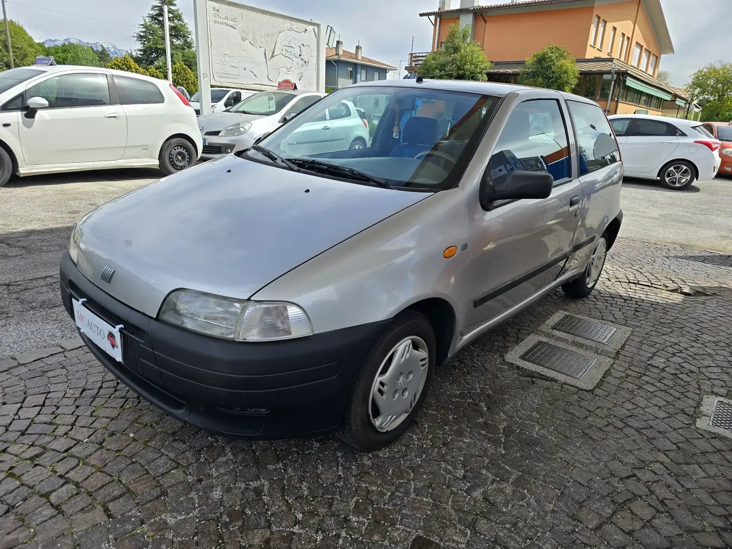 Fiat Punto 3p 1.2 Star 60cv con 152.000km NEOPATENTATI ok Gümüş rengi - 2