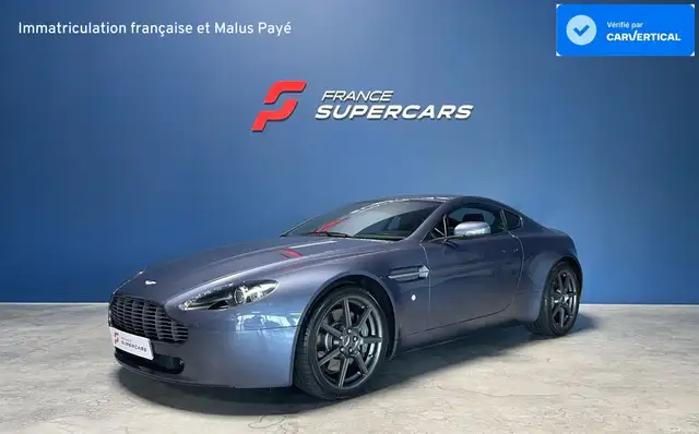 Aston Martin V8 VANTAGE