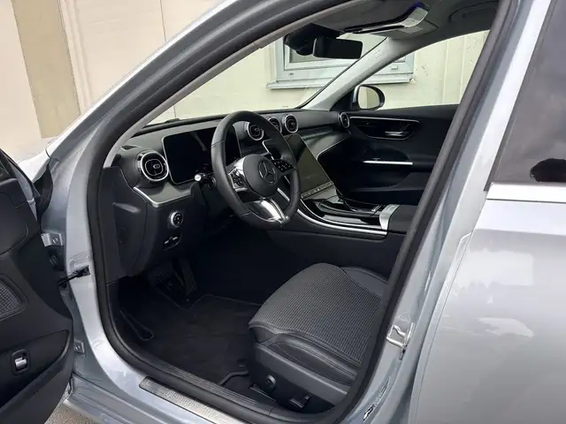 Mercedes-Benz C-Class view 12