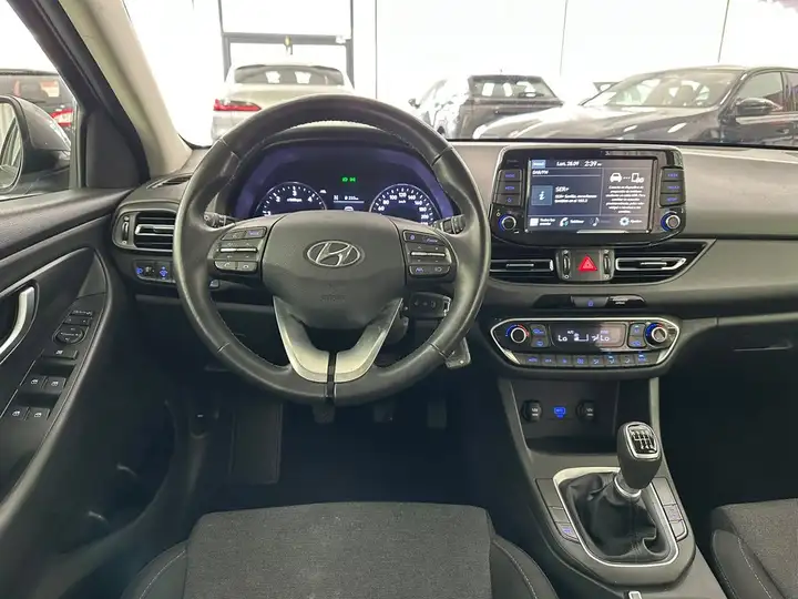 Hyundai i30 2022, foto 16