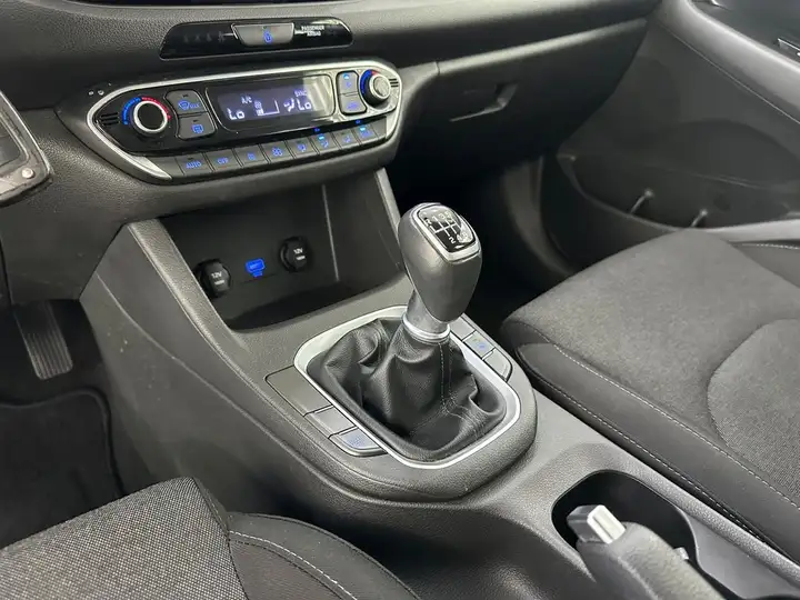 Hyundai i30 2022, foto 23