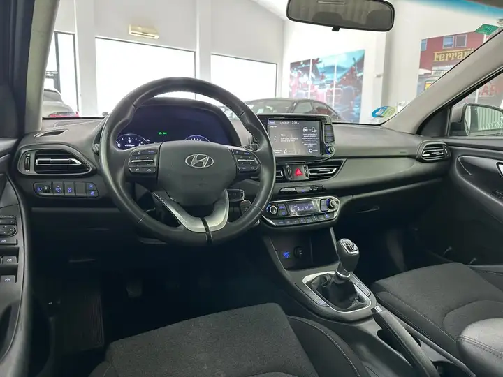 Hyundai i30 2022, foto 15