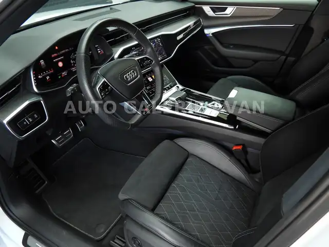 Audi S6 view 11
