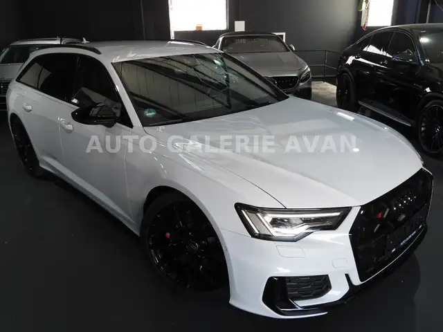 Audi S6 view 3