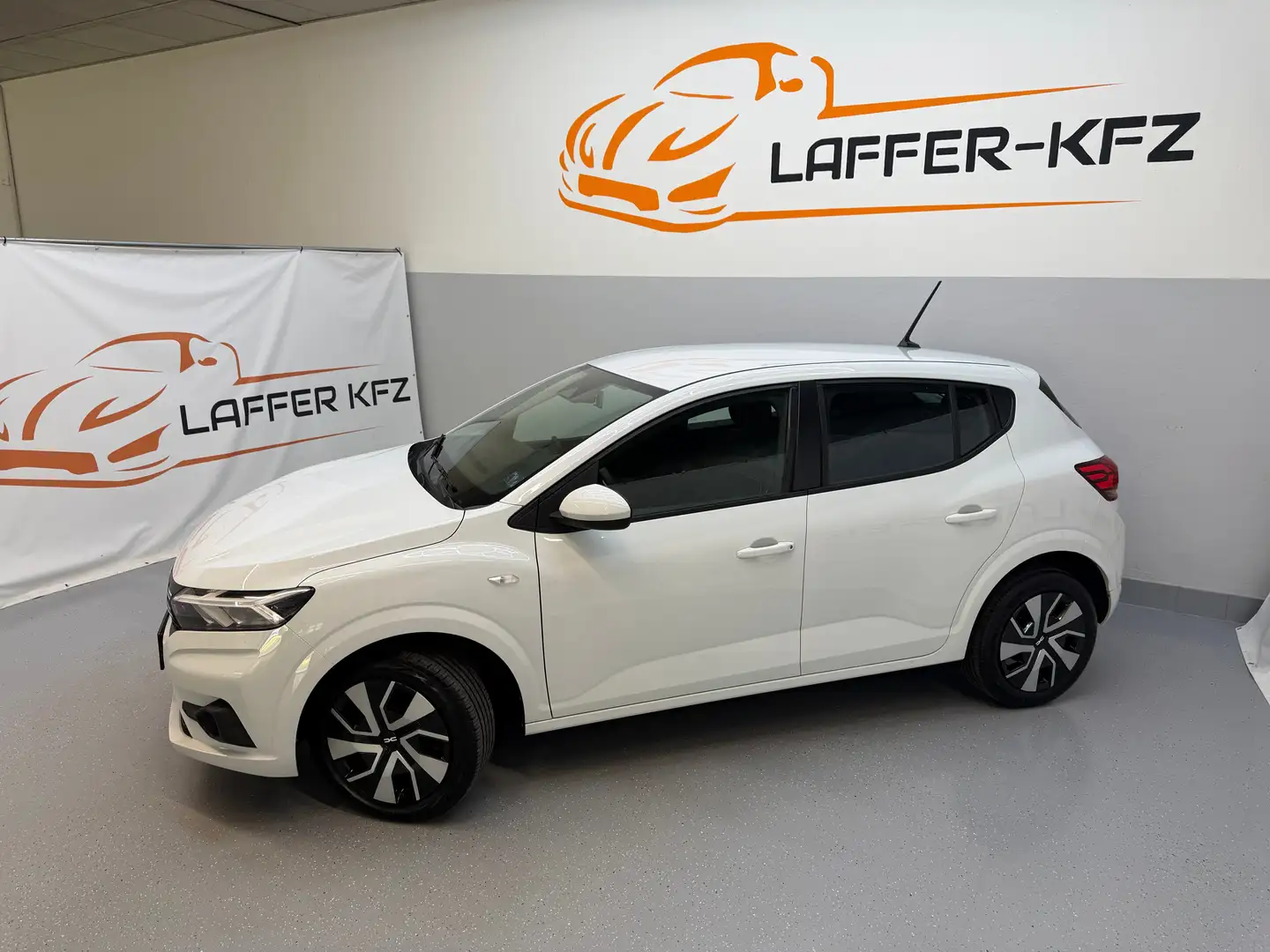 Dacia Sandero Expression TCe 90 KLIMAAUTO SITZHZG TEMP Weiß - 2