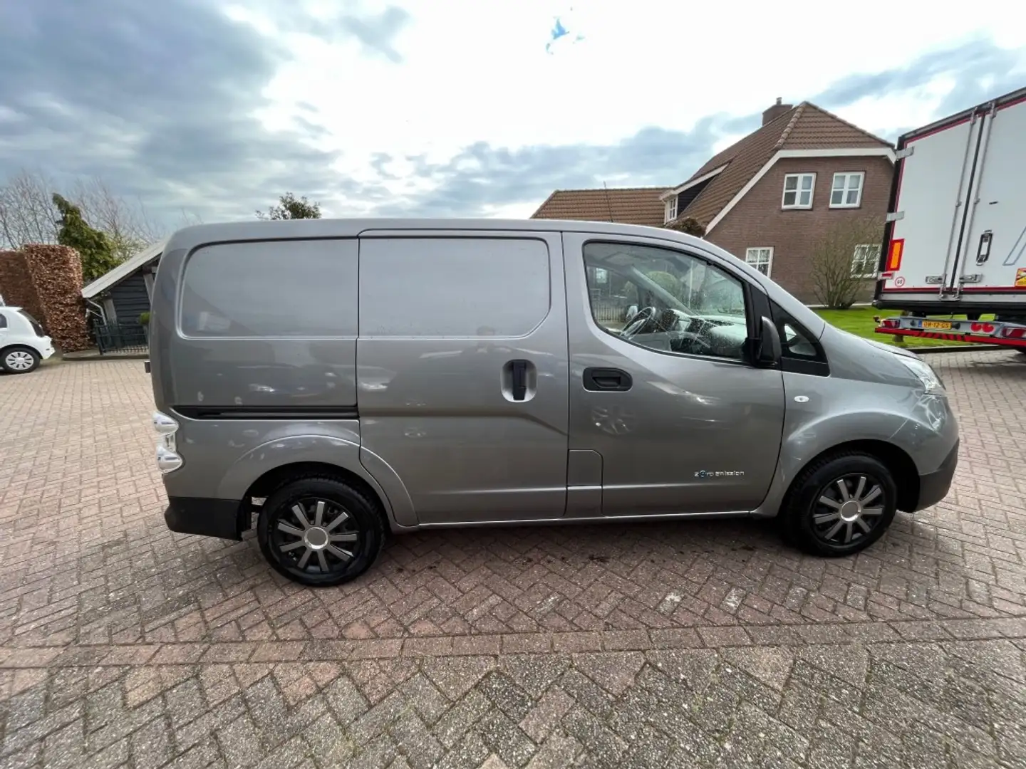 Nissan NV200 BUSINESS 40 KWH siva - 2