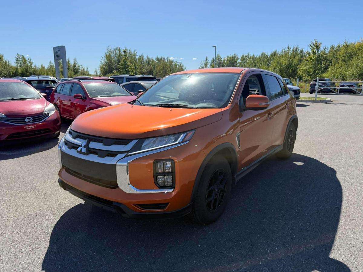 2026 Mitsubishi RVR Mitsubishi RVR SE AWC 2026  Seulement 14 134 km  M