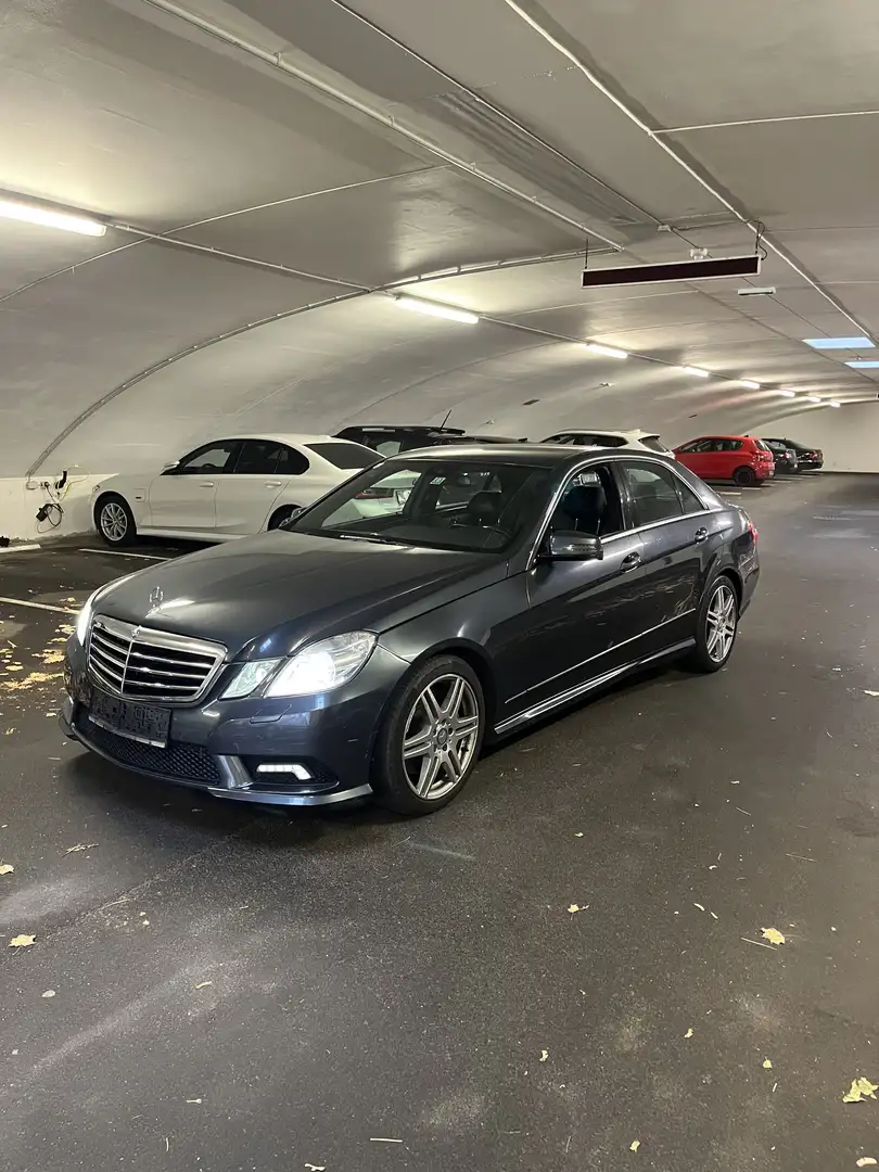 Mercedes-Benz E 500 Avantgarde 4MATIC Aut. - 1