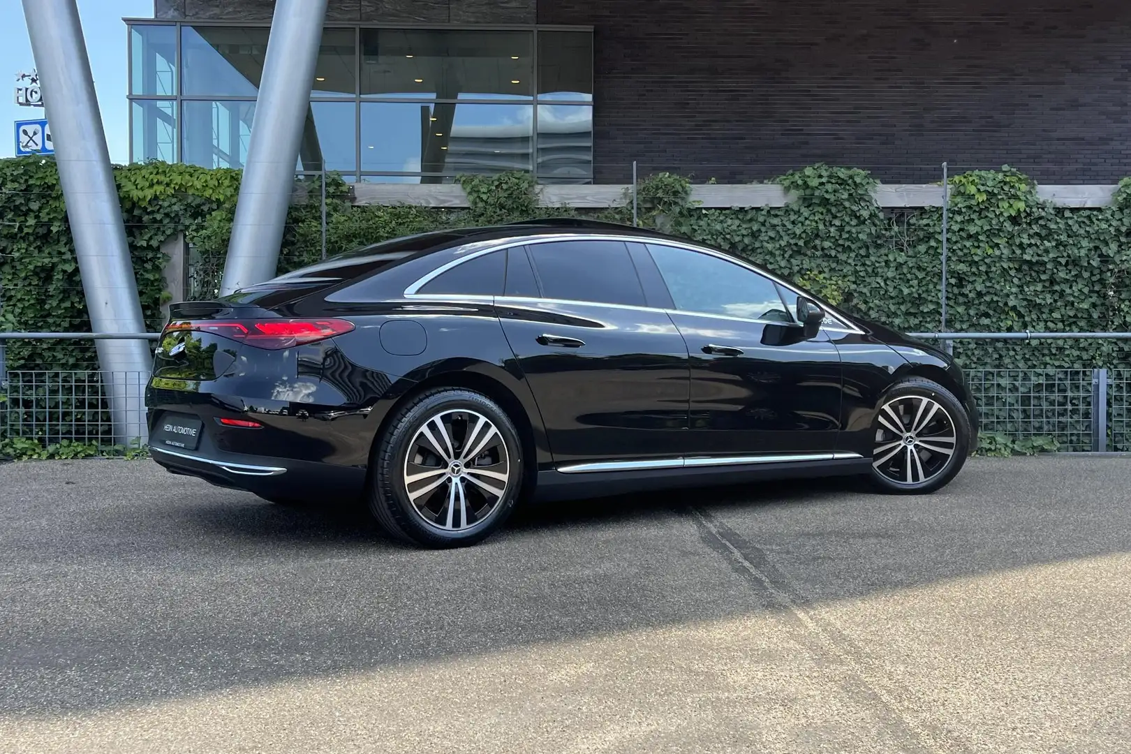 Mercedes-Benz EQE 300 EQE Business Edition Limited | Panoramadak Zwart - 2
