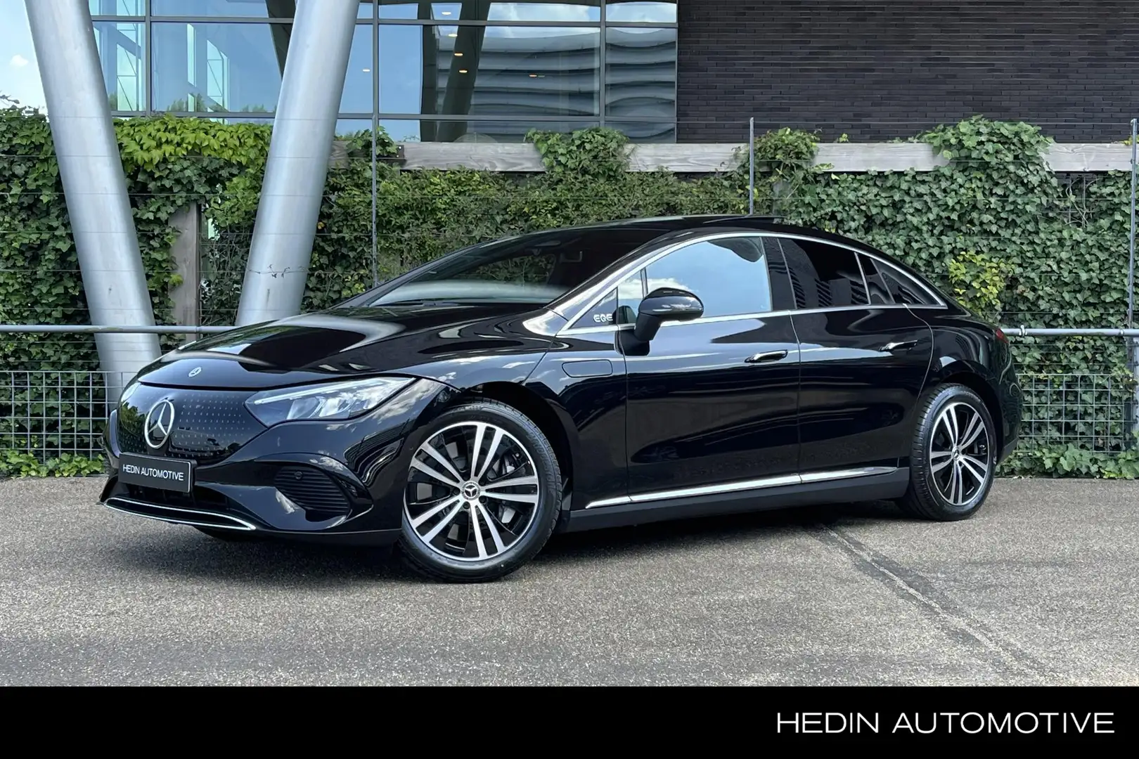 Mercedes-Benz EQE 300 EQE Business Edition Limited | Panoramadak Zwart - 1