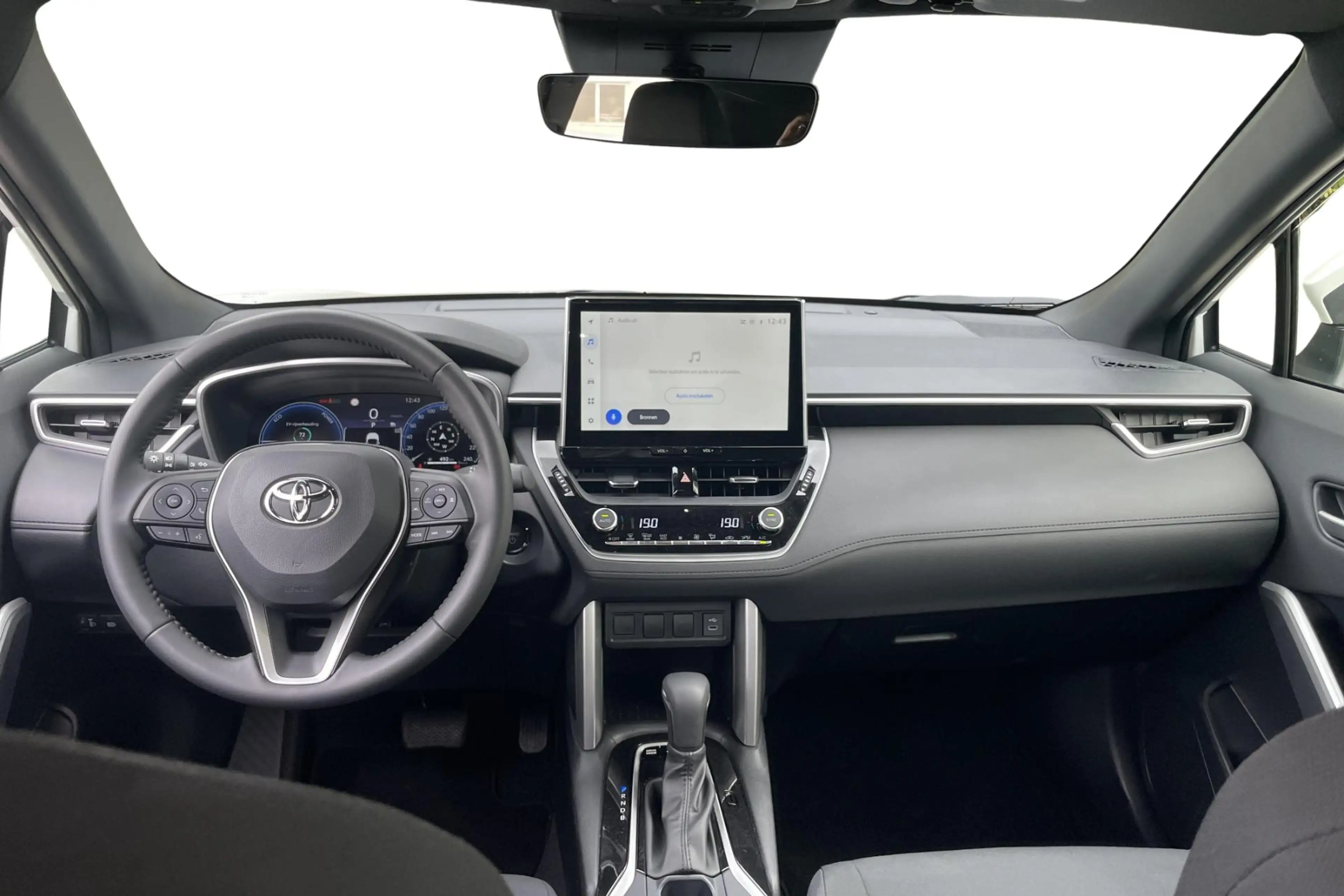 Toyota Corolla Cross 1.8 Hybrid Dynamic — photo 12