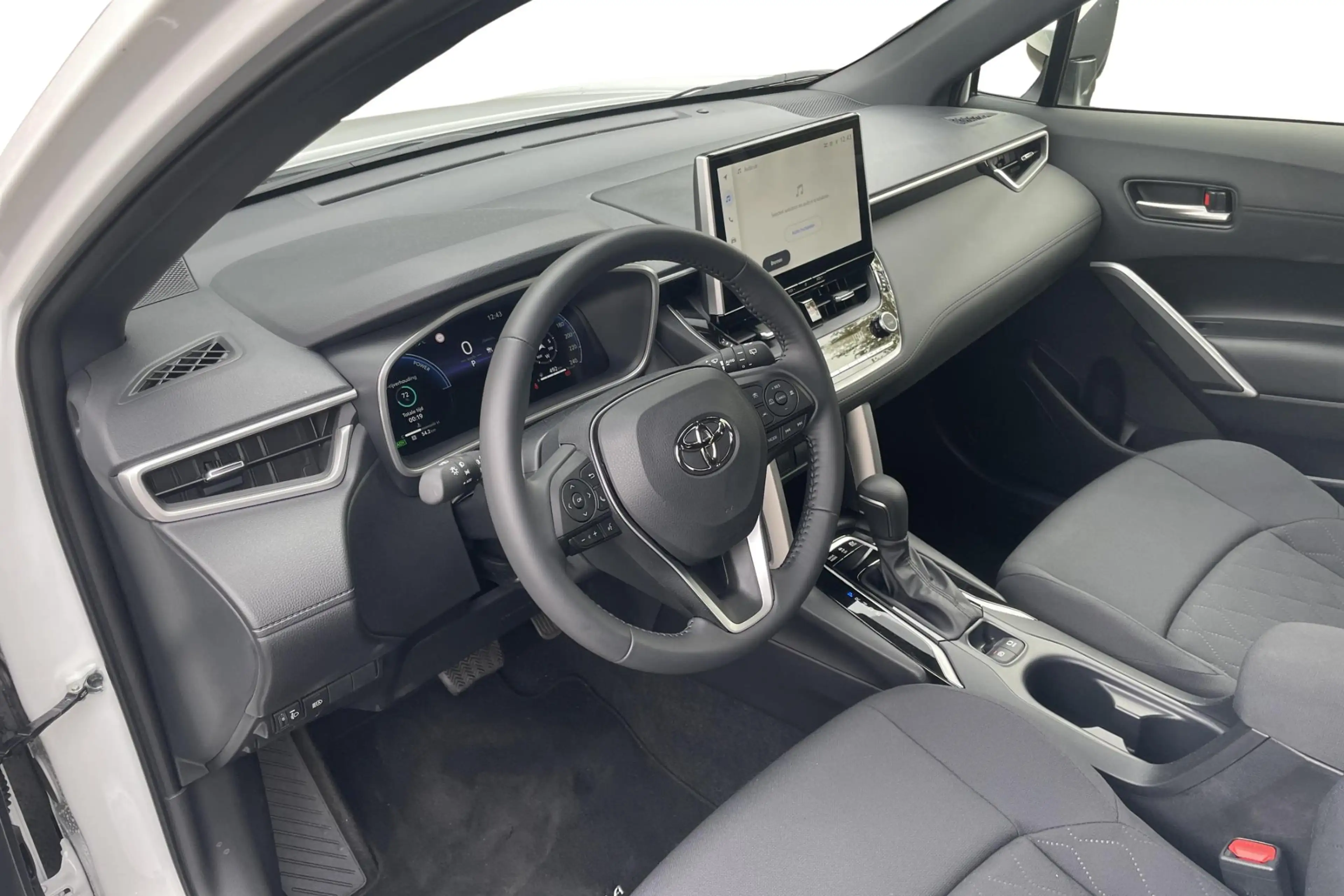 Toyota Corolla Cross 1.8 Hybrid Dynamic — photo 11