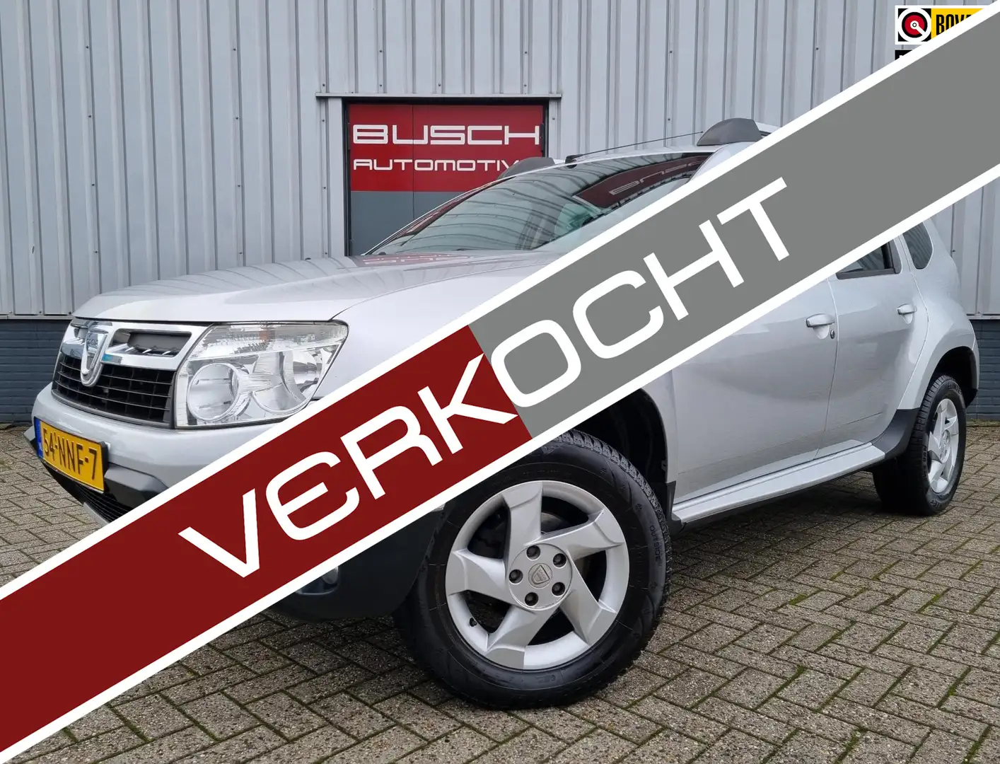 Dacia Duster 1.6 Lauréate 2wd | VAN 2e EIGENAAR | TREKHAAK | Gris - 1