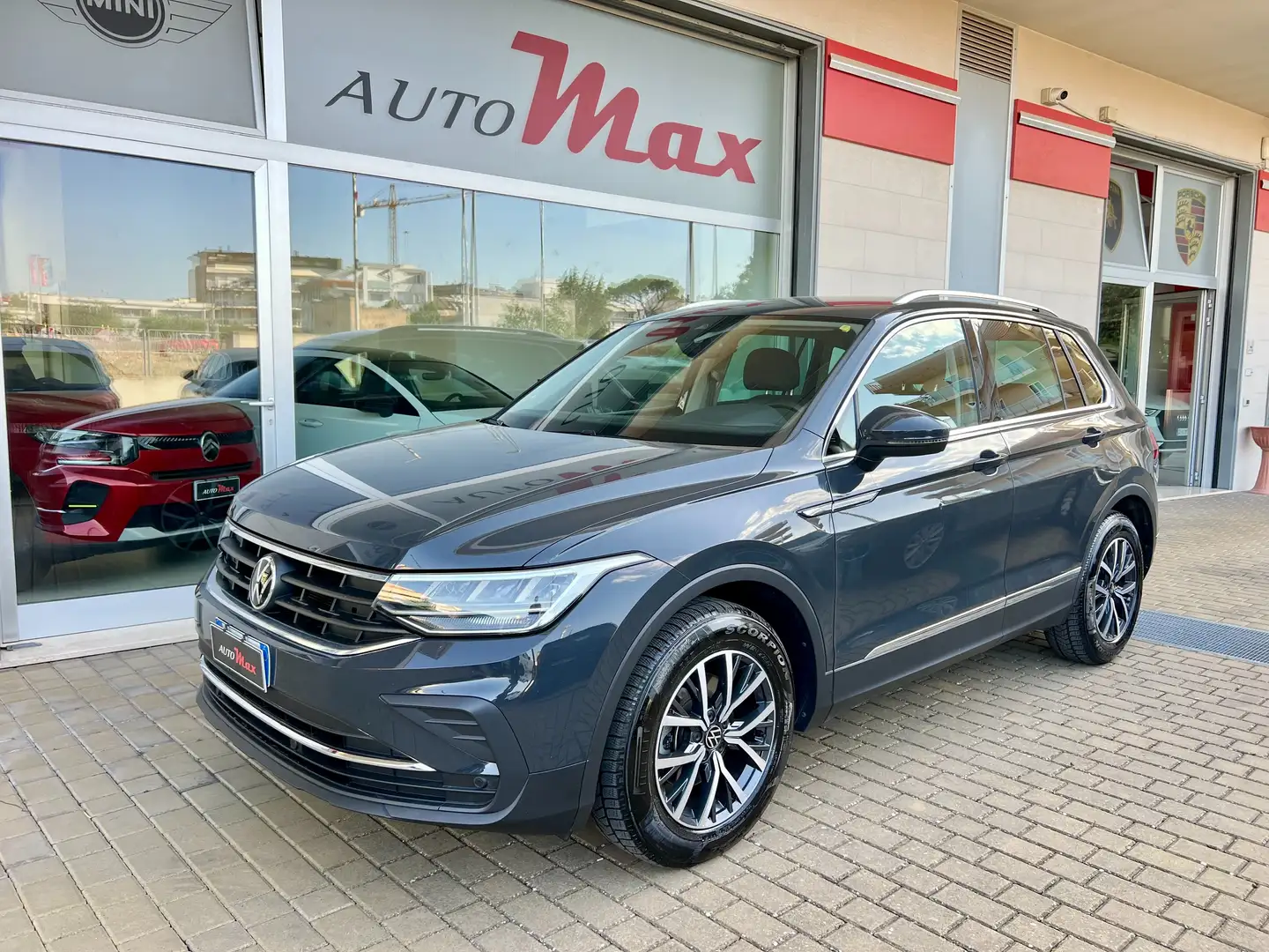 Volkswagen Tiguan 2.0 tdi Life 150cv dsg Grigio - 1