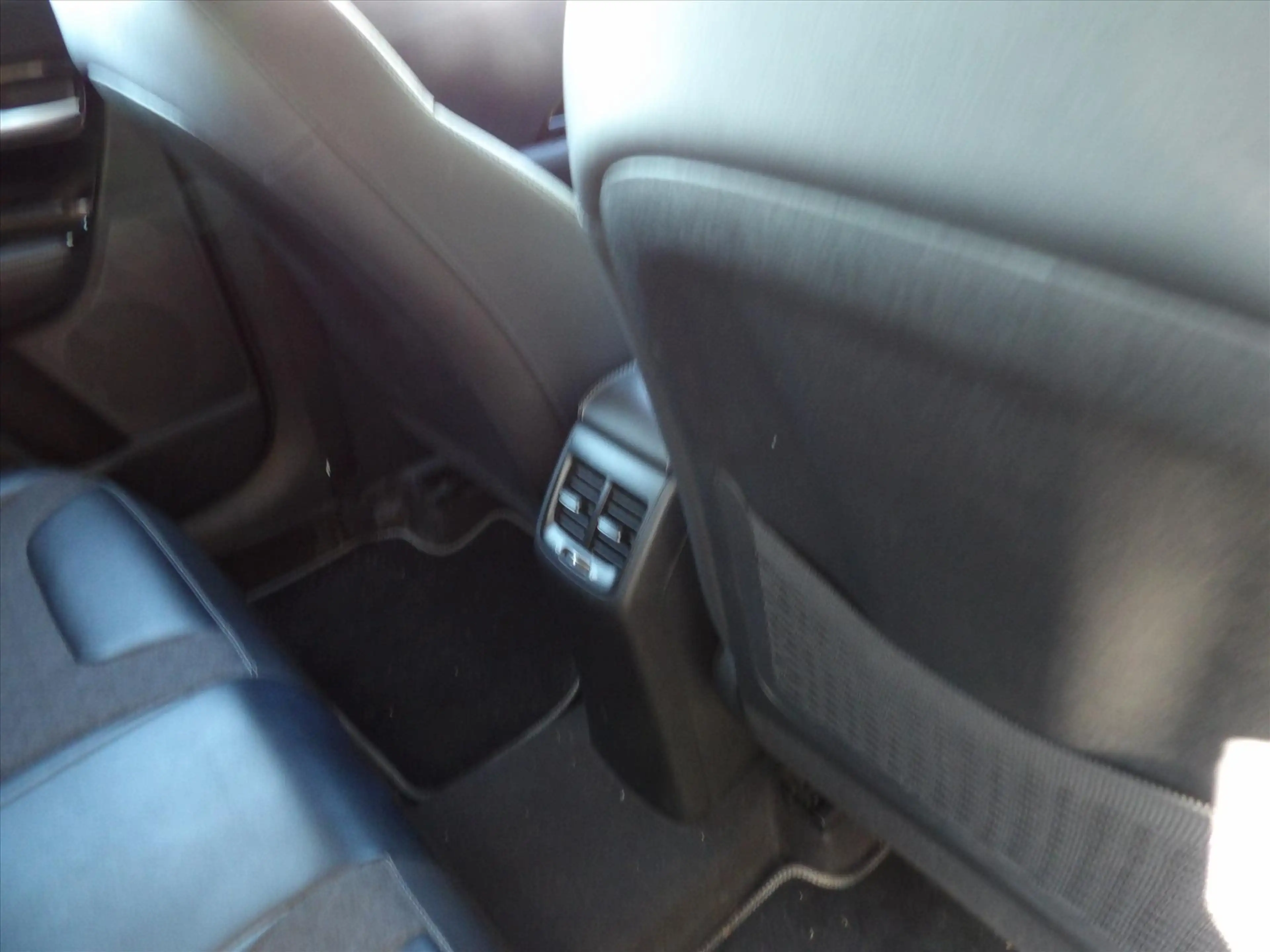 Kia Niro 1.6 GDi Hybrid AUTOMAAT DynamicLine Org. Ned. — photo 22