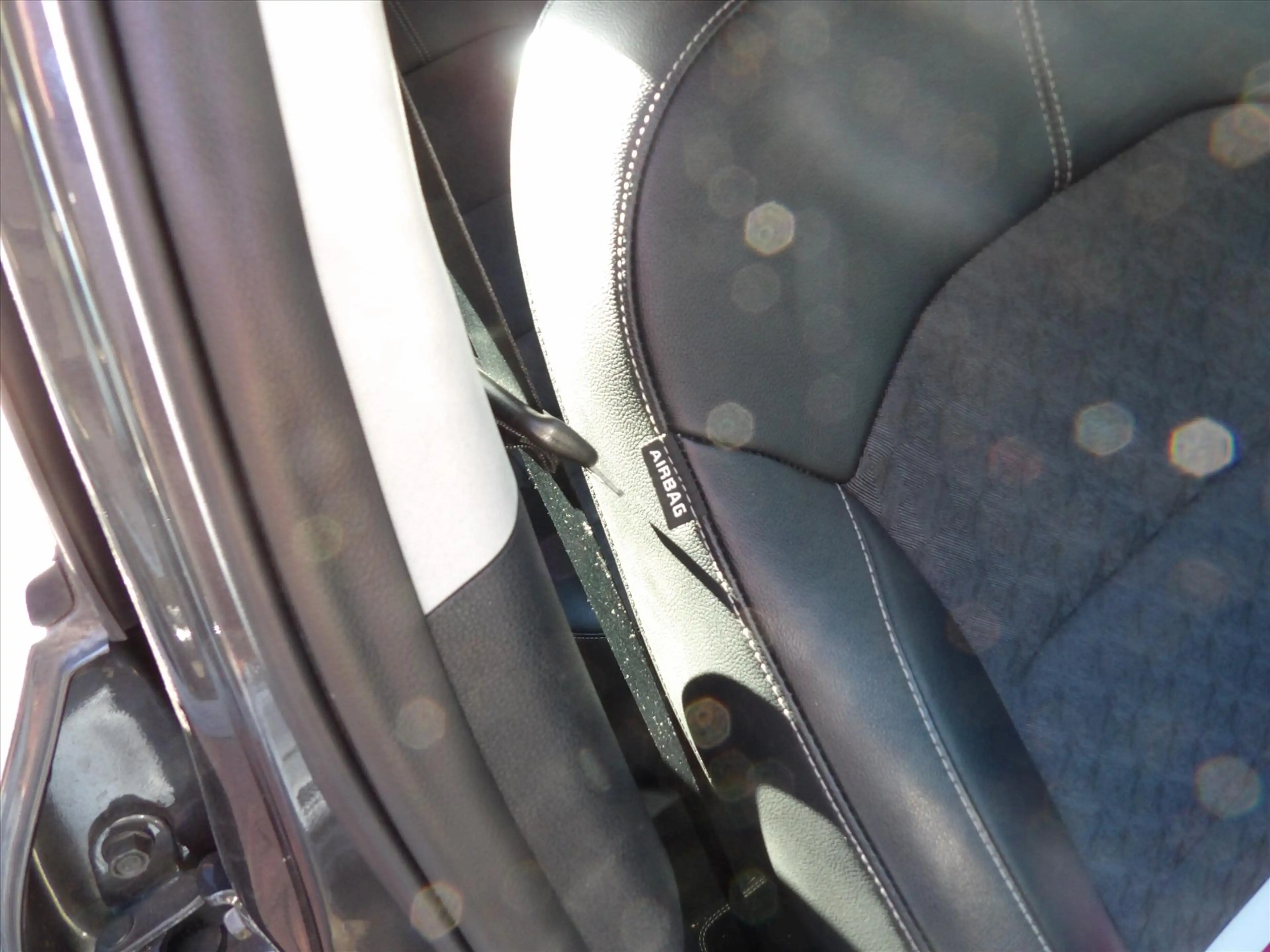 Kia Niro 1.6 GDi Hybrid AUTOMAAT DynamicLine Org. Ned. — photo 28