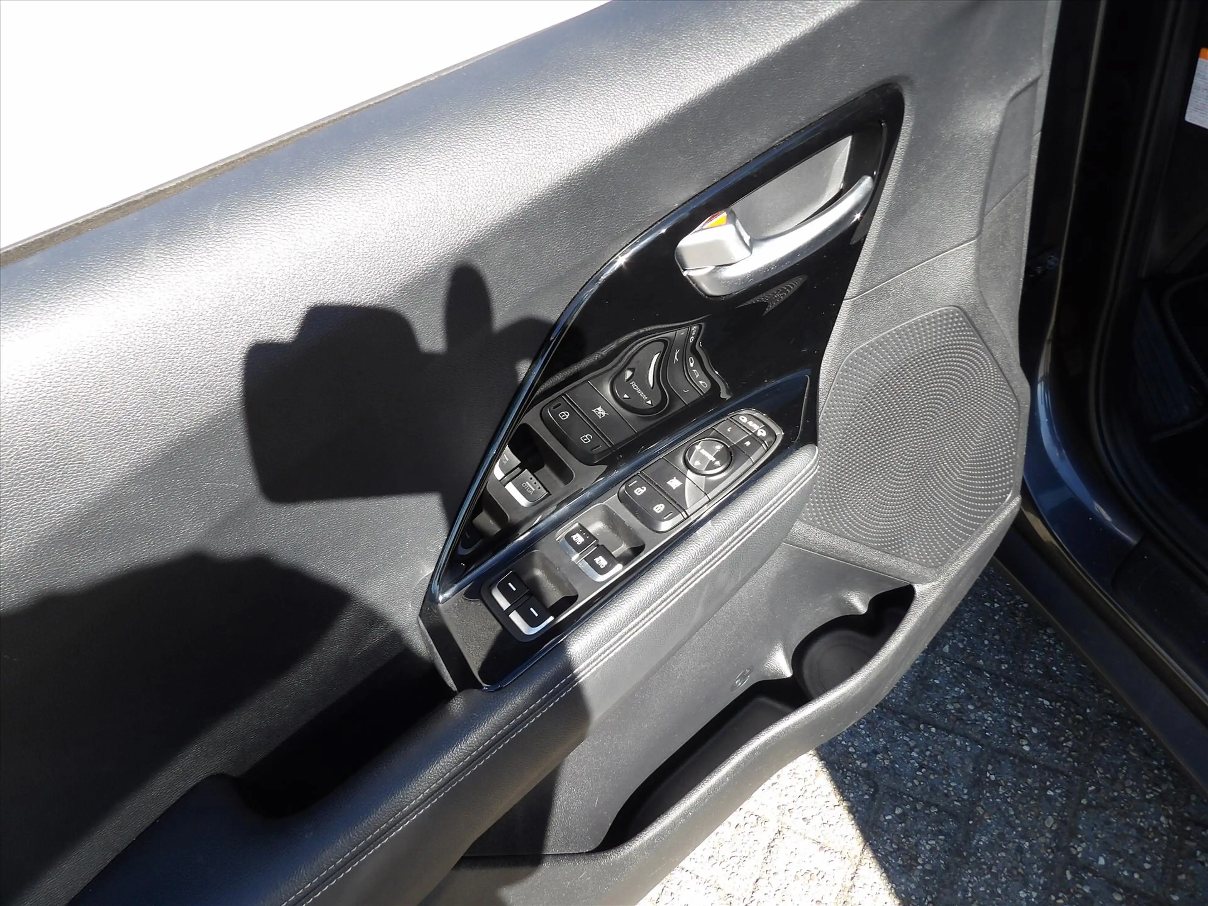 Kia Niro 1.6 GDi Hybrid AUTOMAAT DynamicLine Org. Ned. — photo 29