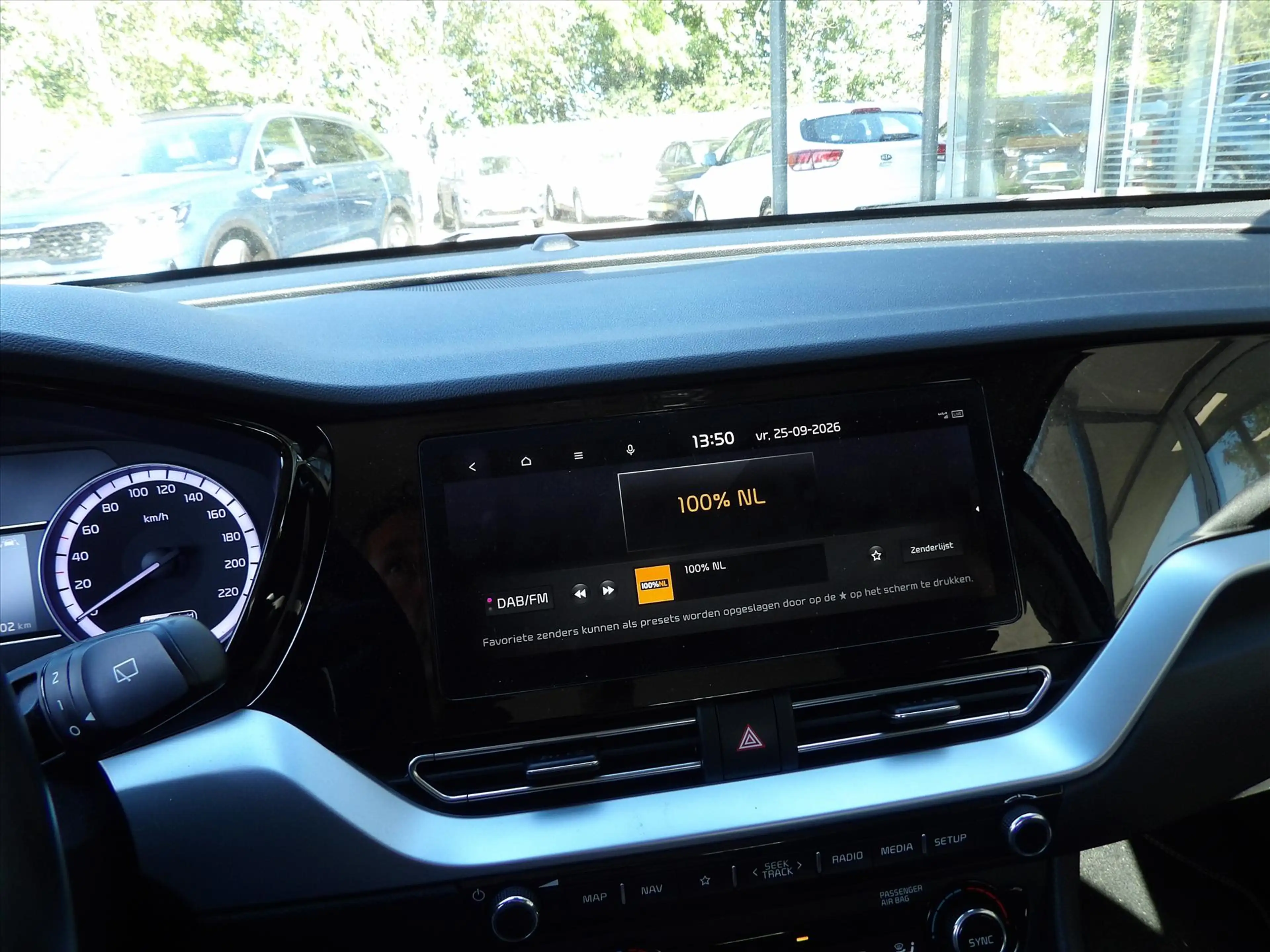 Kia Niro 1.6 GDi Hybrid AUTOMAAT DynamicLine Org. Ned. — photo 41