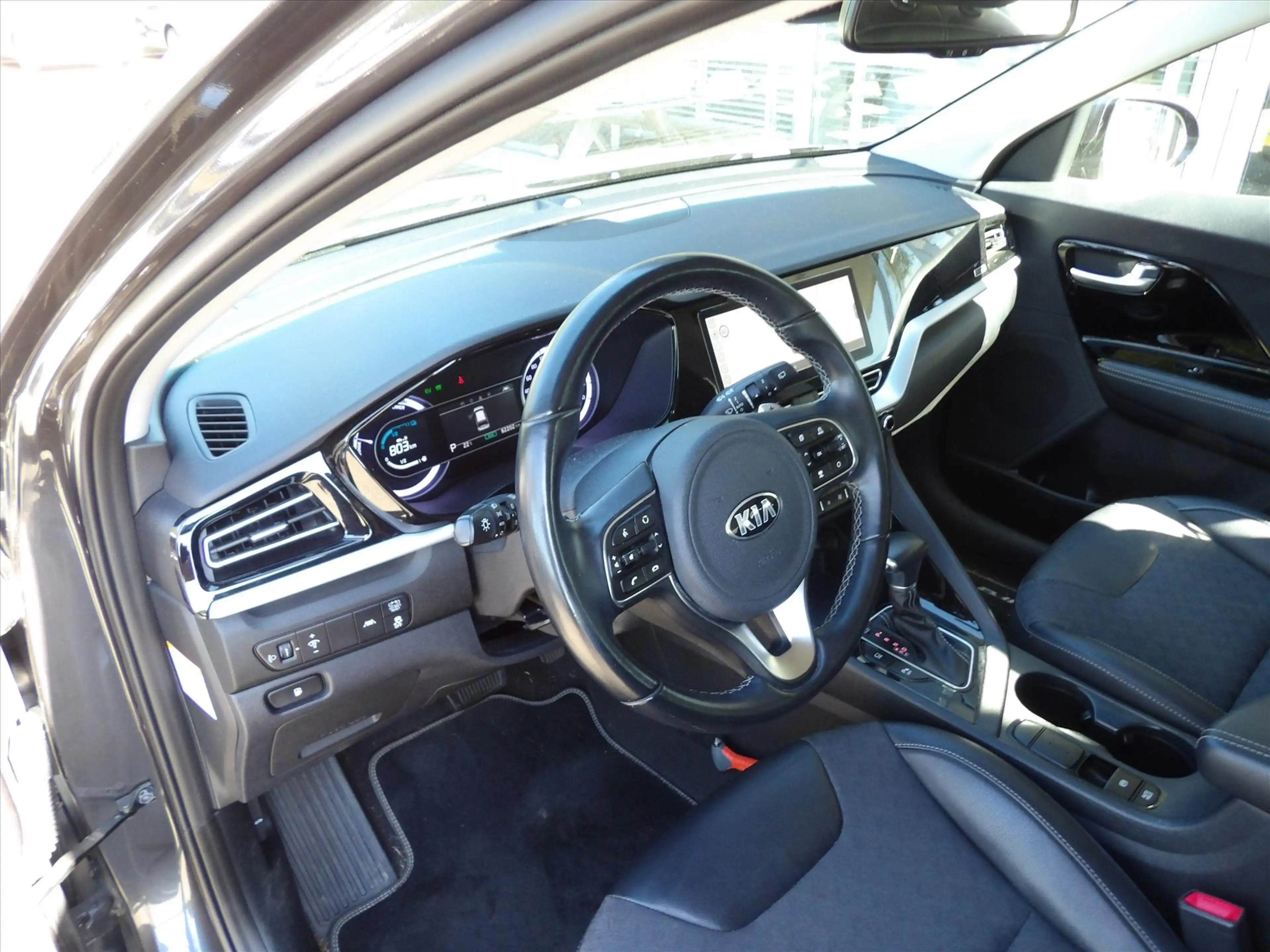 Kia Niro 1.6 GDi Hybrid AUTOMAAT DynamicLine Org. Ned. — photo 32