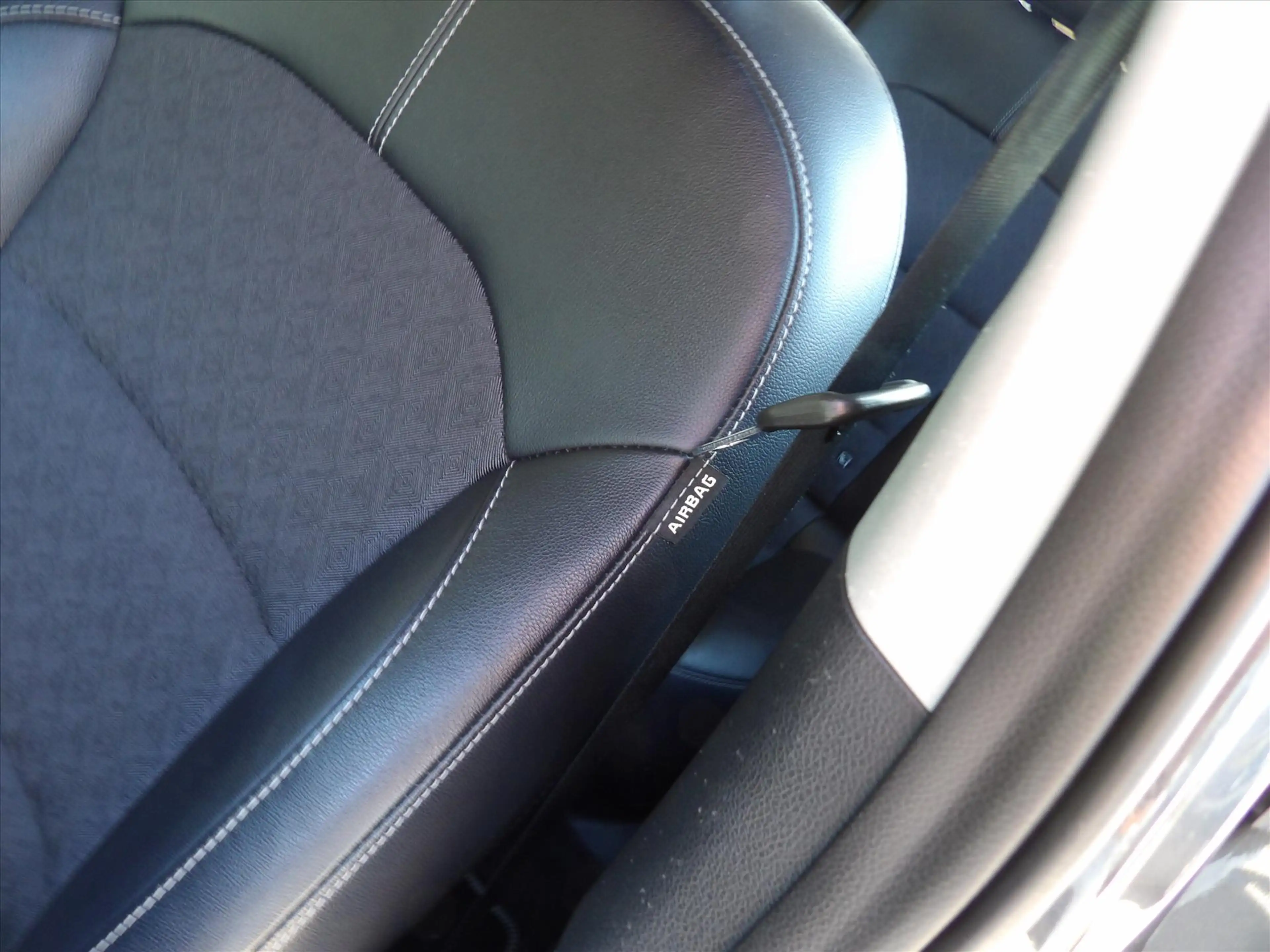 Kia Niro 1.6 GDi Hybrid AUTOMAAT DynamicLine Org. Ned. — photo 31
