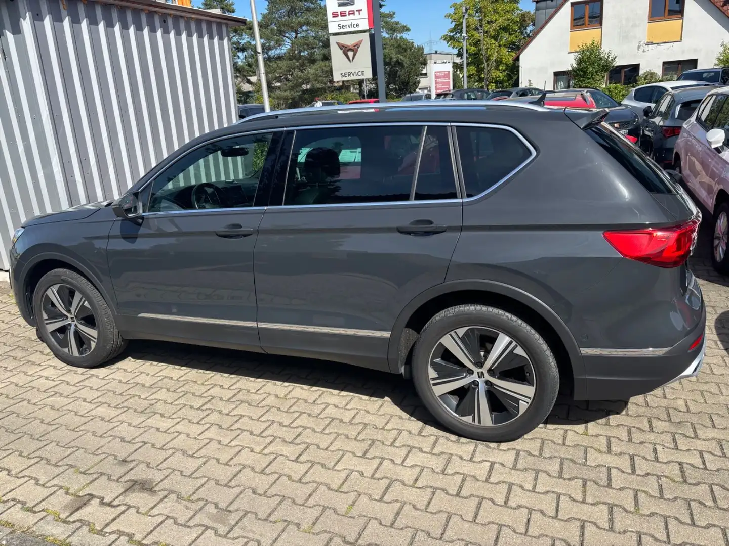SEAT Tarraco Xcellence 4Drive, Kamera, Navi Grau - 2