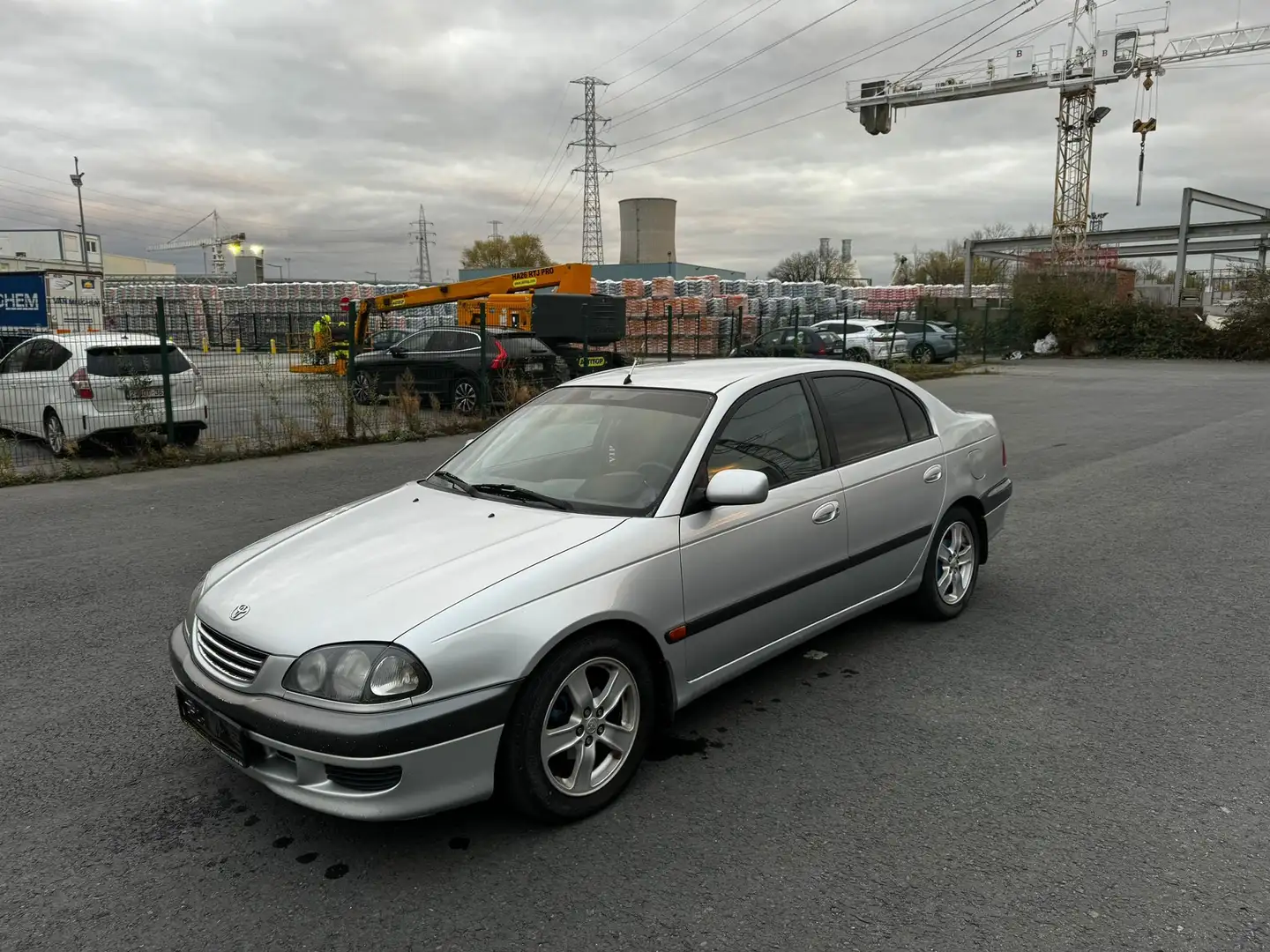 Toyota Avensis 1.6i 16v AIRCO JANTE ALUMINIUM CLIMATISÉ Argent - 2