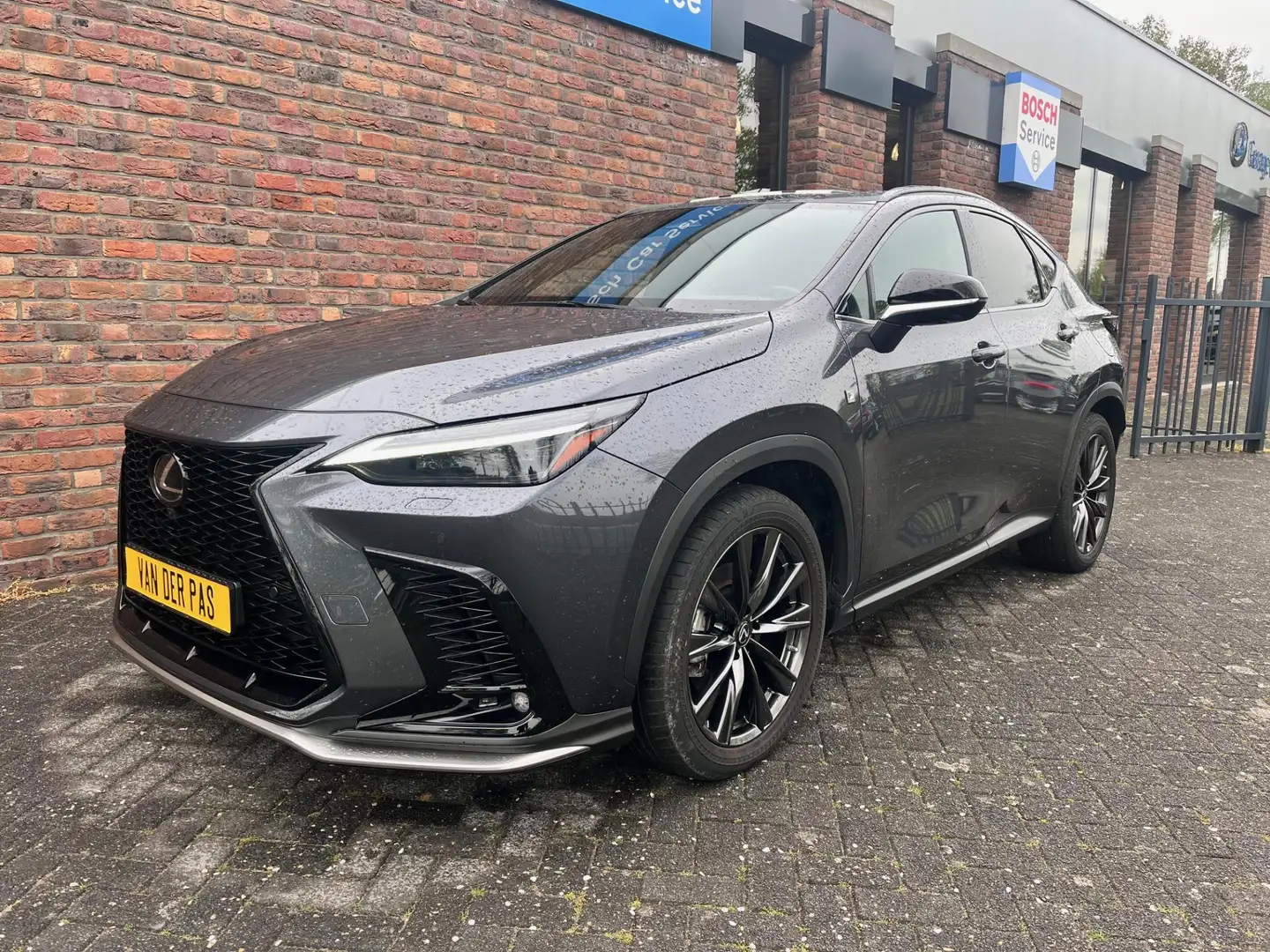 Lexus NX 450h+ AWD F Sport Line |Head Up | 360 Camera | Matrix Gris - 1