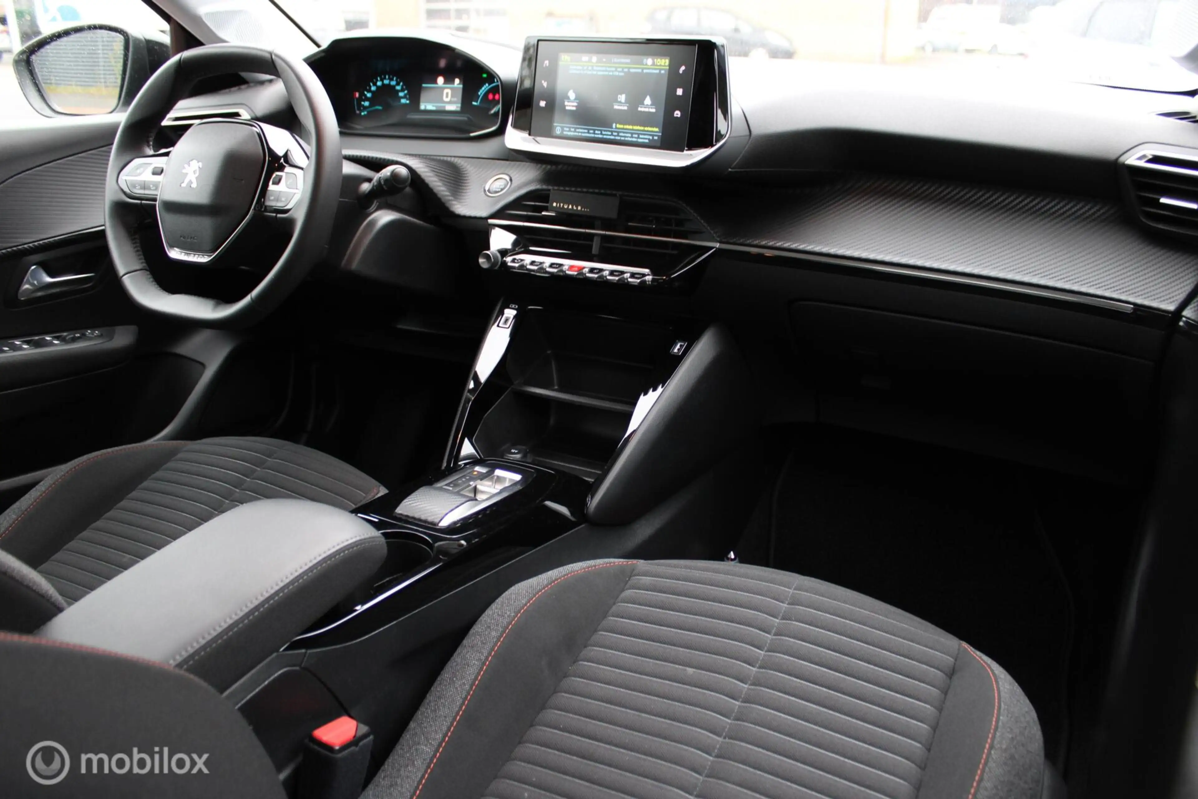 Peugeot e-208 EV Active Pack 50 kWh, Navi/app connect, Led verli — photo 2